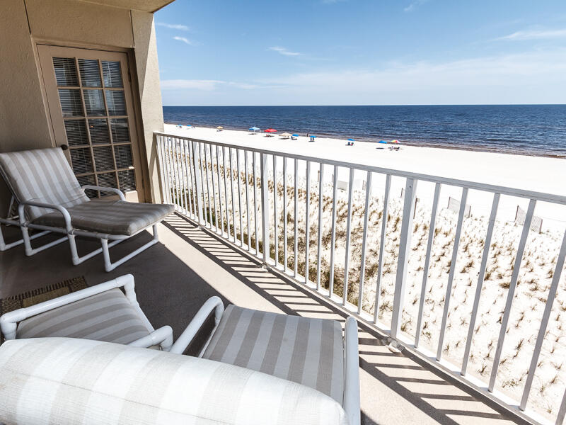 EMERALD TOWERS WEST CONDO - Residential