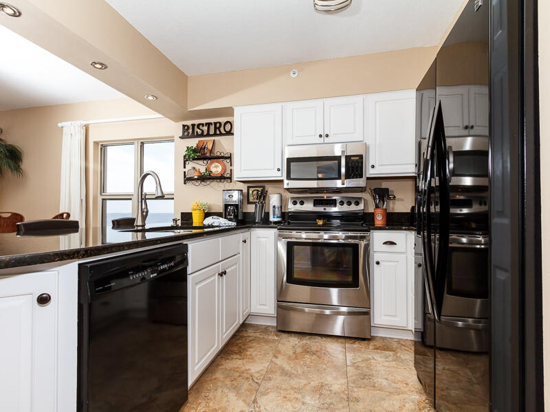 EMERALD TOWERS WEST CONDO - Residential