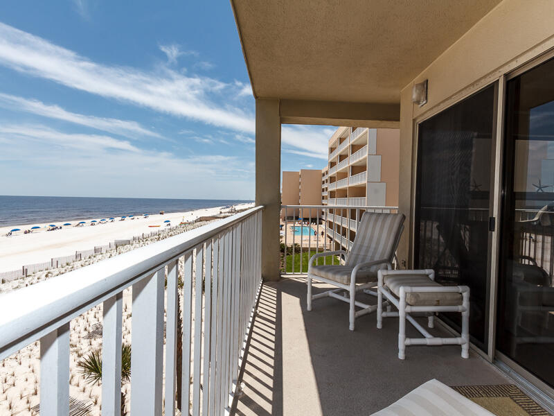 EMERALD TOWERS WEST CONDO - Residential