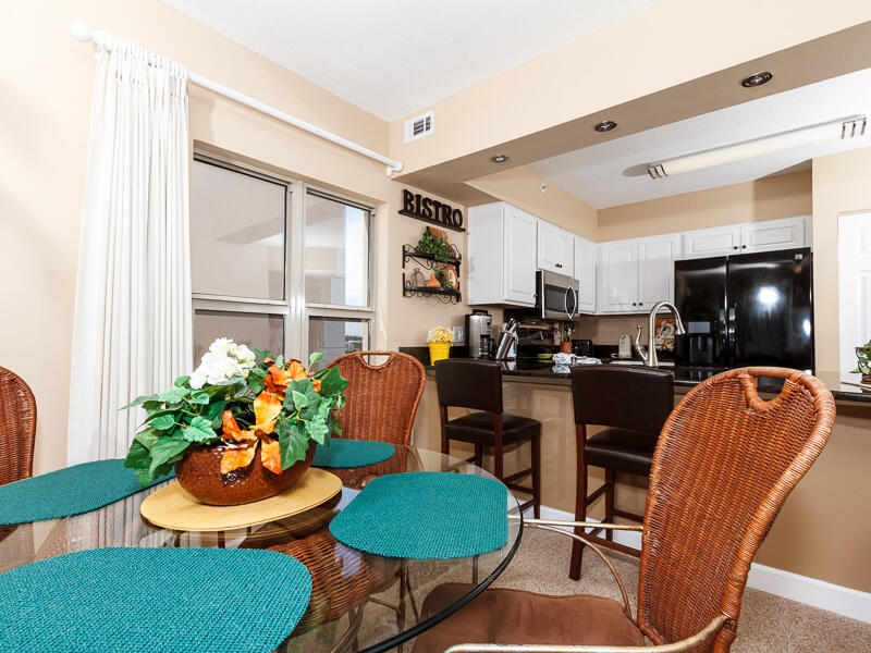 EMERALD TOWERS WEST CONDO - Residential