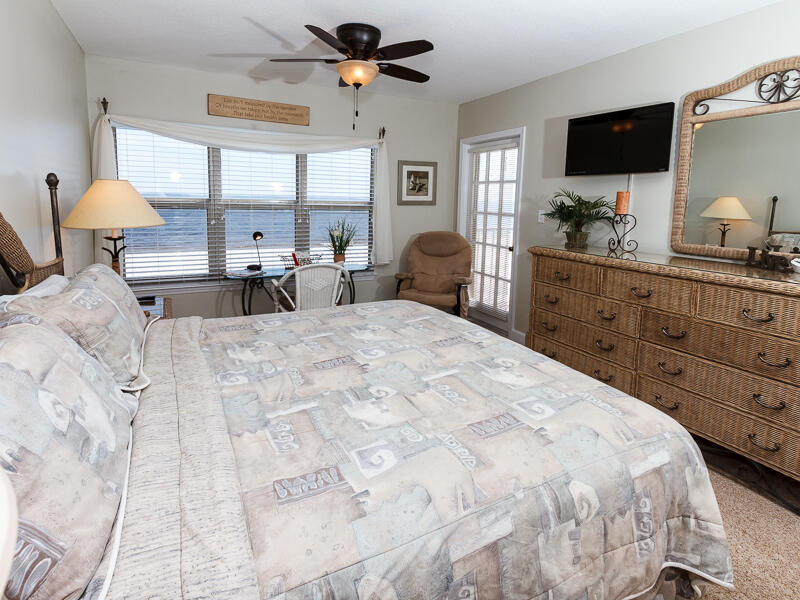 EMERALD TOWERS WEST CONDO - Residential