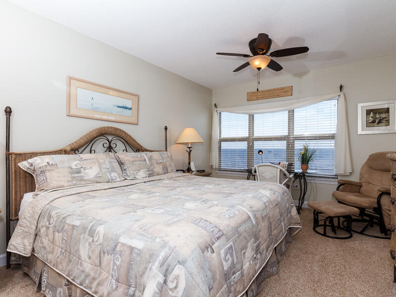 EMERALD TOWERS WEST CONDO - Residential