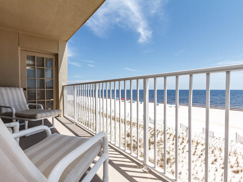 EMERALD TOWERS WEST CONDO - Residential