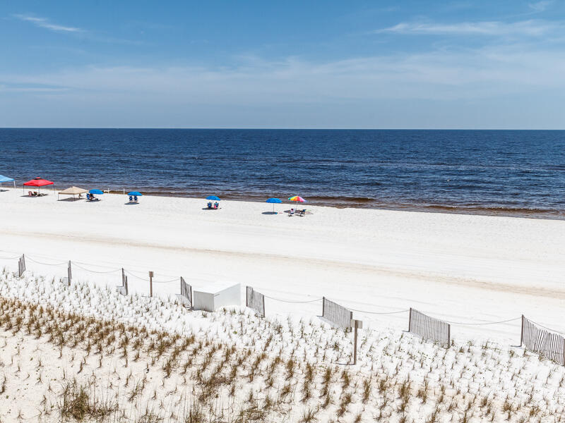 EMERALD TOWERS WEST CONDO - Residential