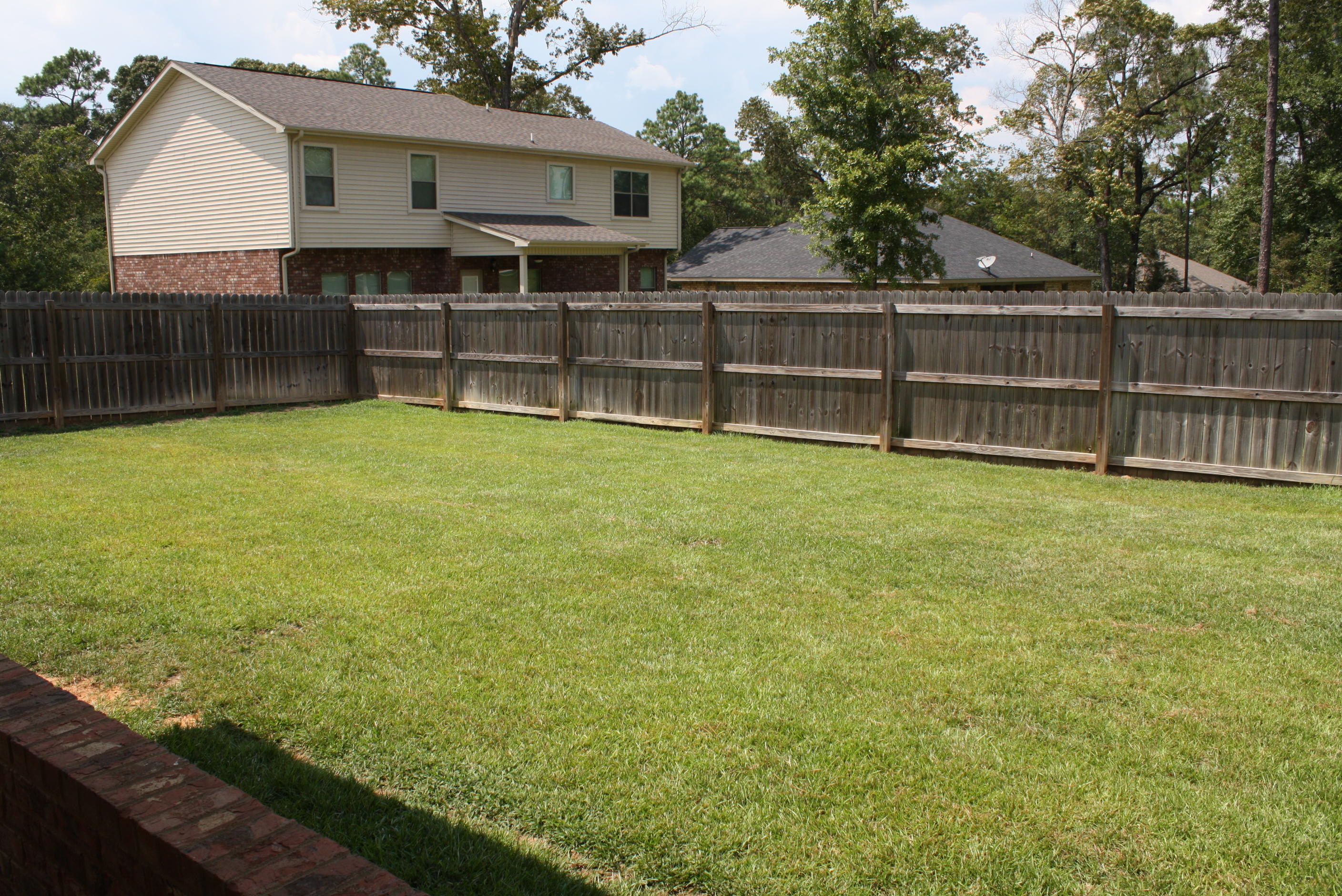 BROOKE ESTATES PH III - Residential Lease