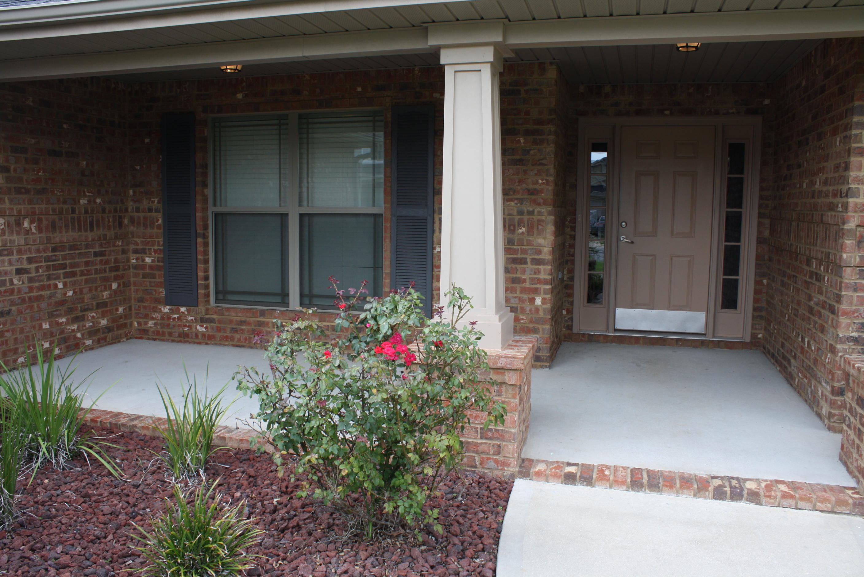 BROOKE ESTATES PH III - Residential Lease