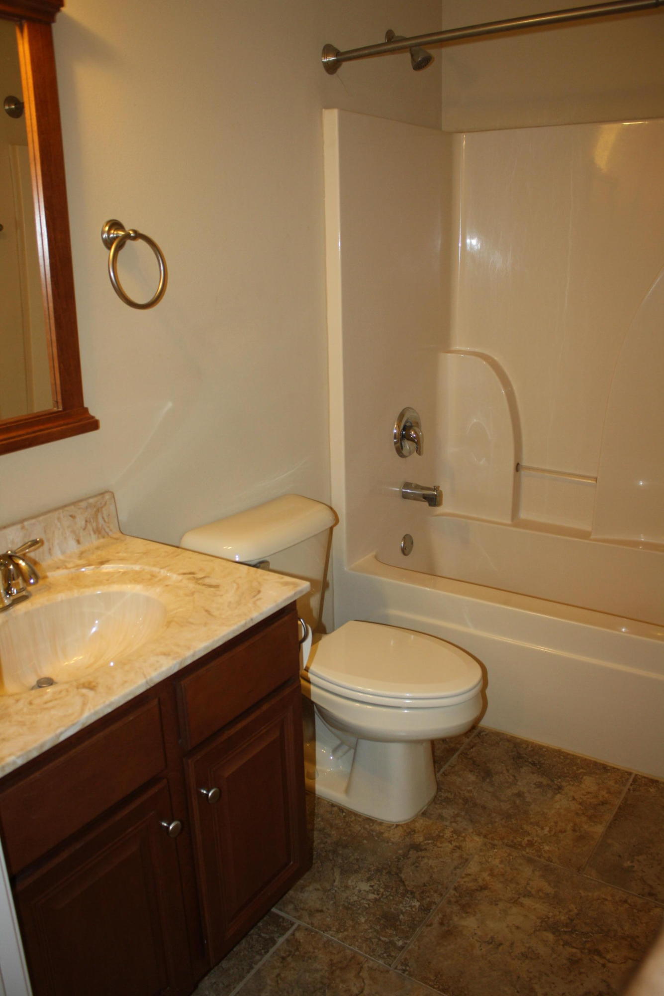 BROOKE ESTATES PH III - Residential Lease