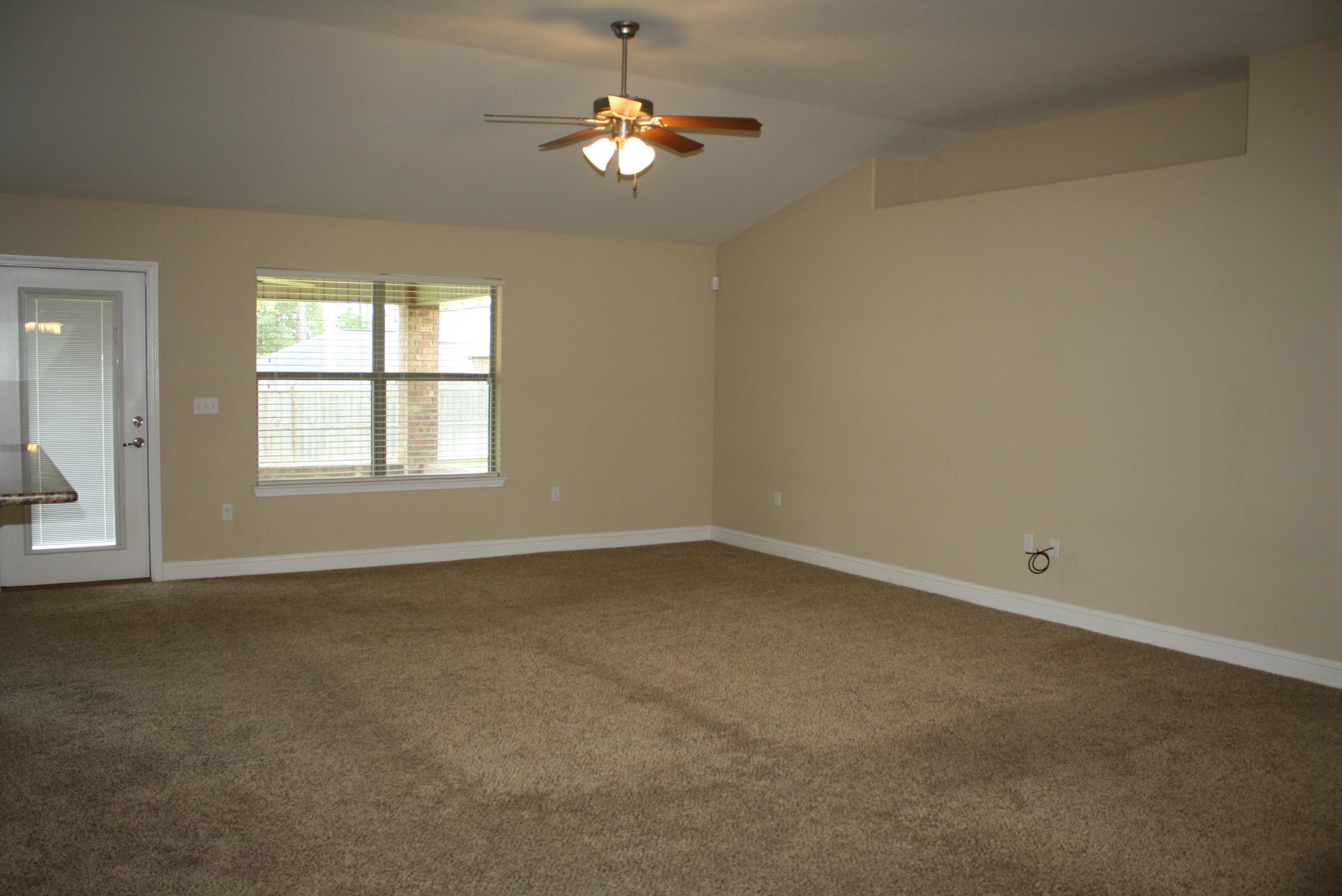 BROOKE ESTATES PH III - Residential Lease