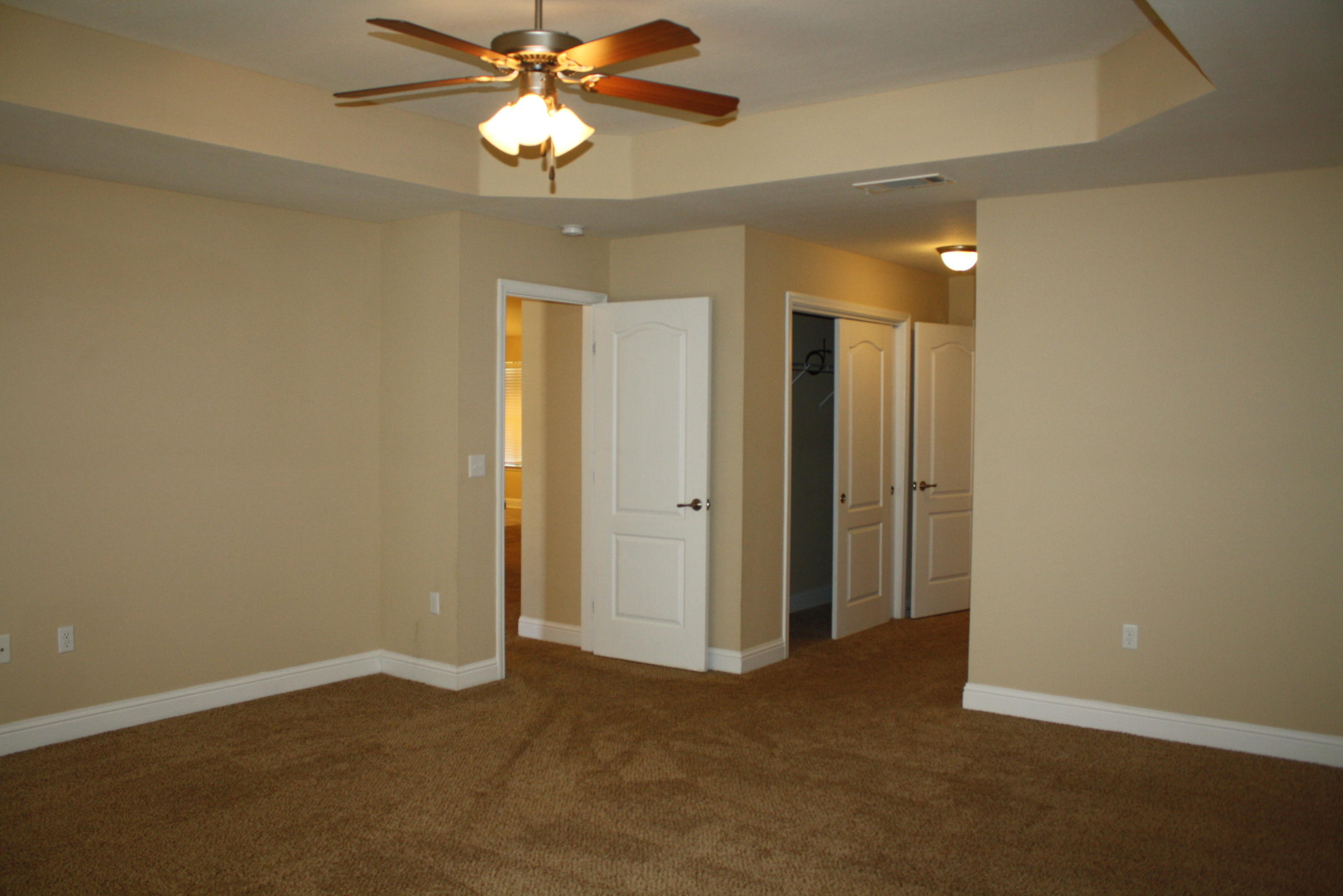 BROOKE ESTATES PH III - Residential Lease