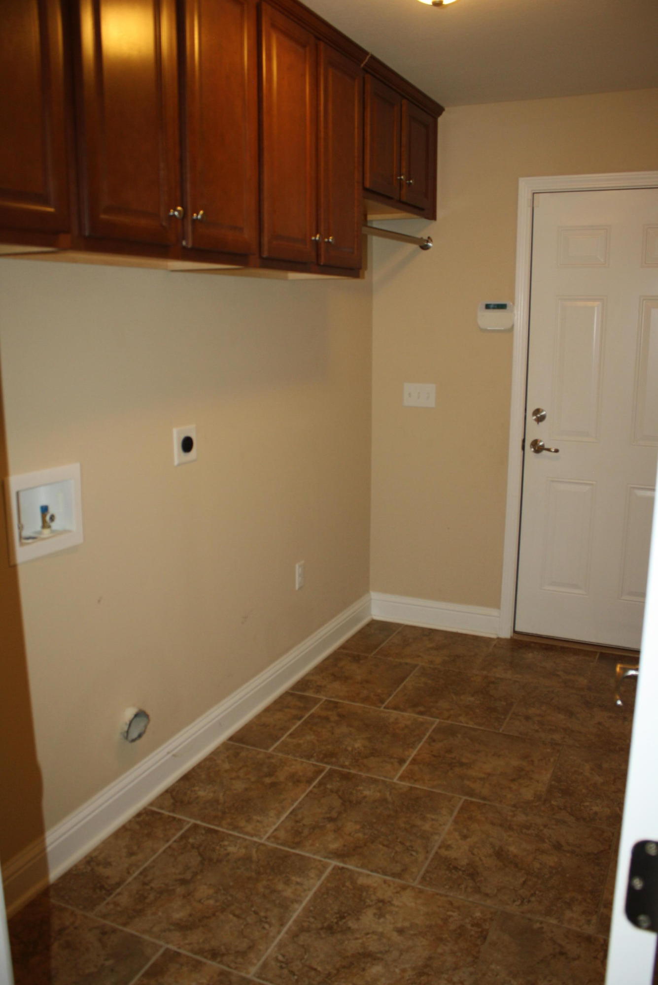 BROOKE ESTATES PH III - Residential Lease