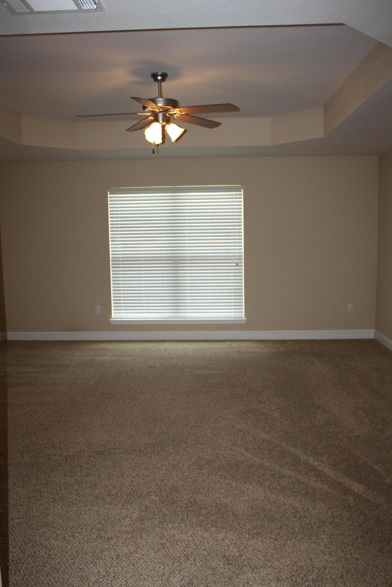 BROOKE ESTATES PH III - Residential Lease