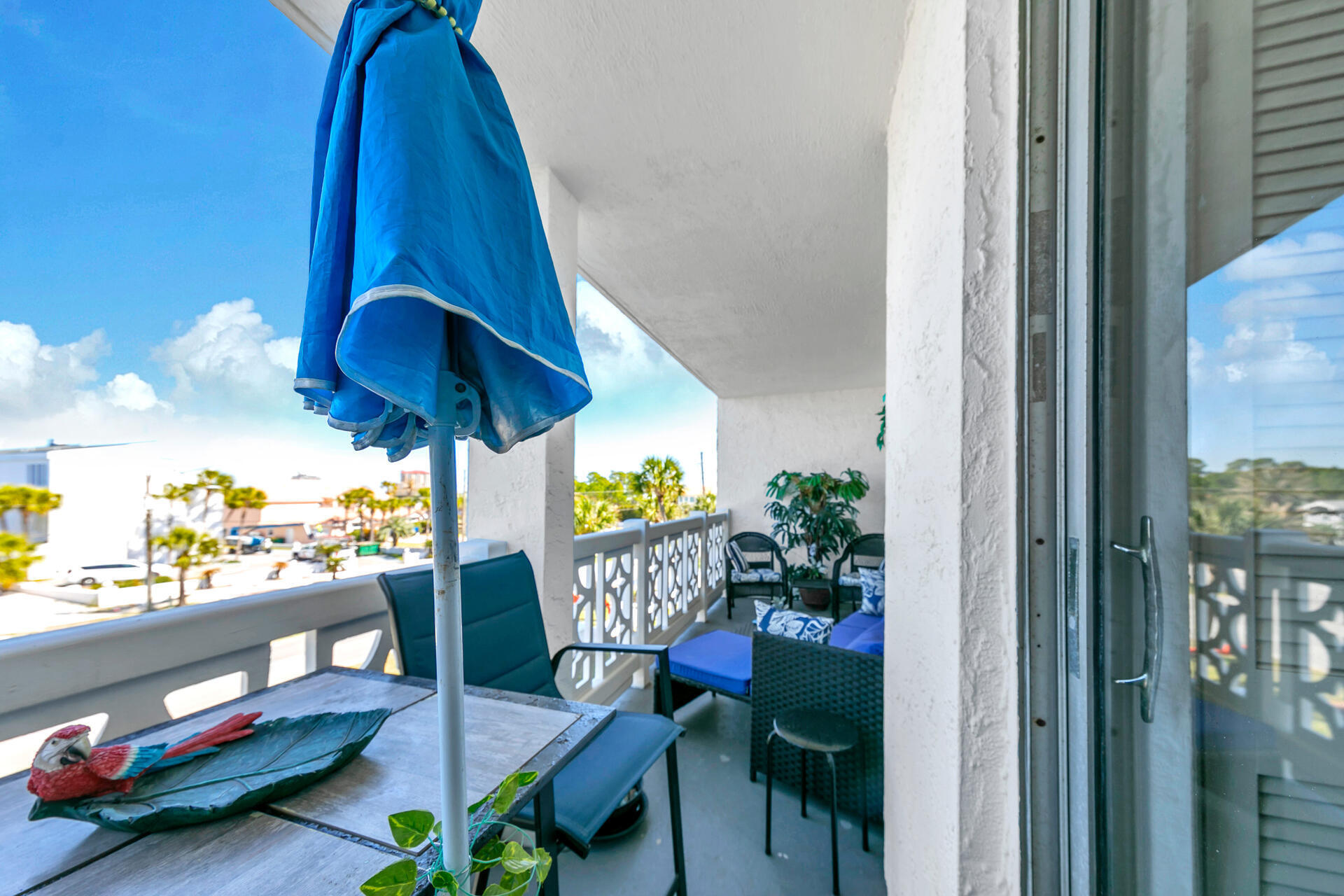 EL MATADOR CONDO - Residential
