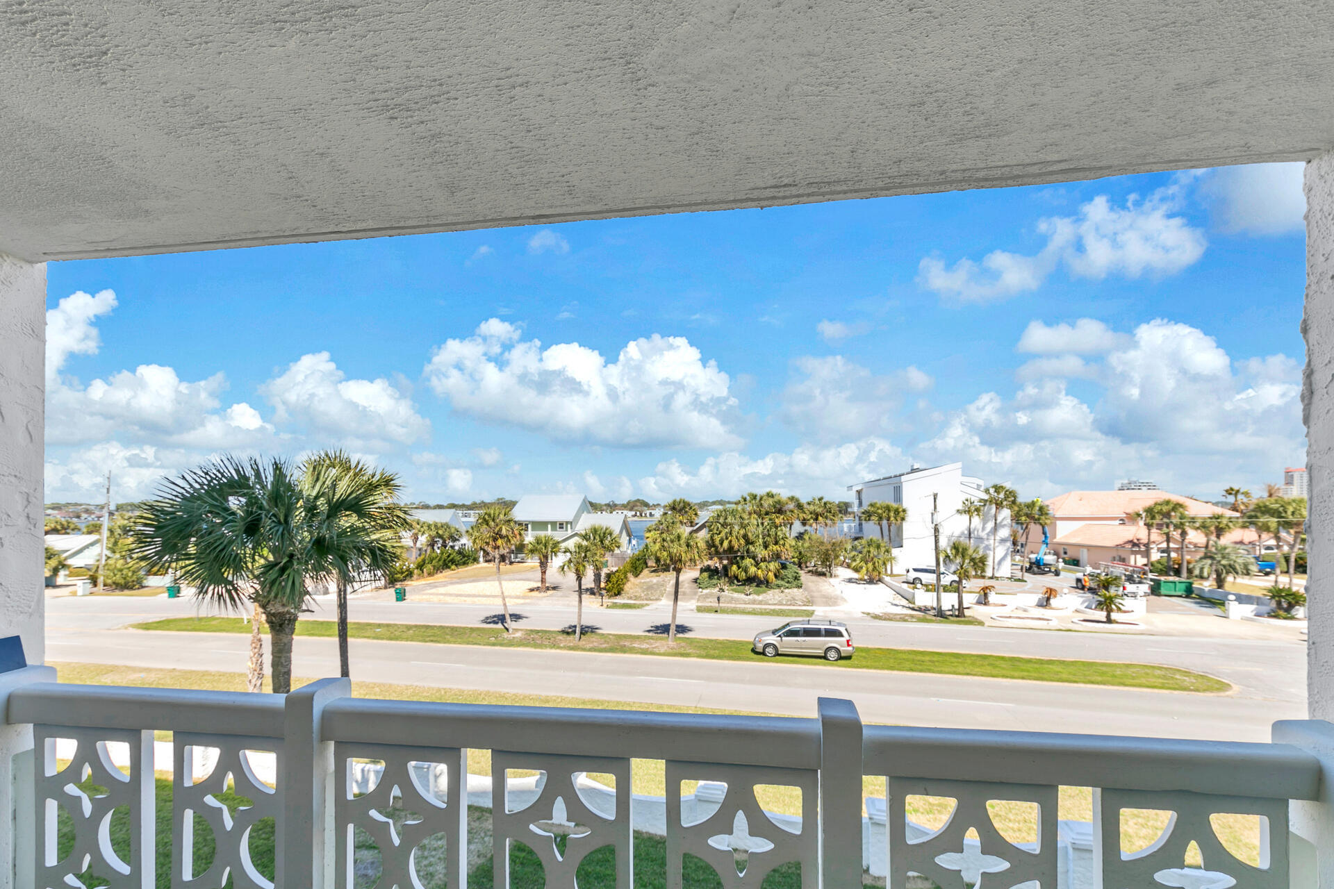 EL MATADOR CONDO - Residential