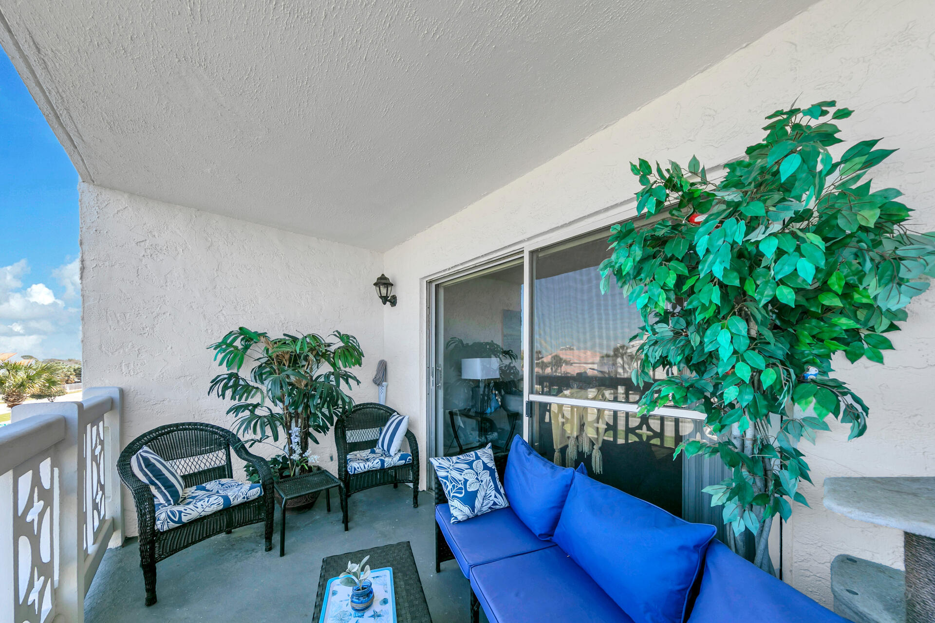 EL MATADOR CONDO - Residential