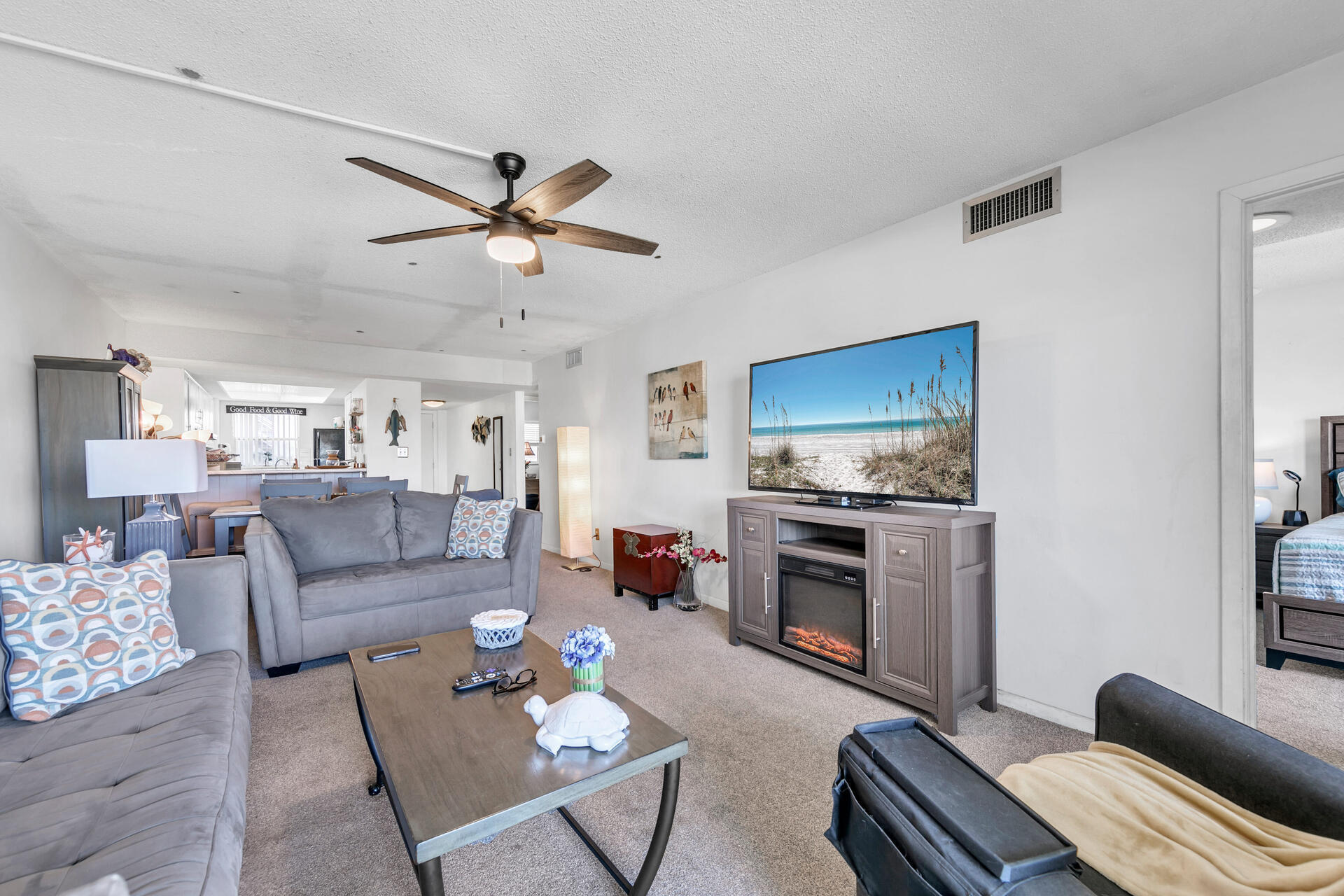 EL MATADOR CONDO - Residential