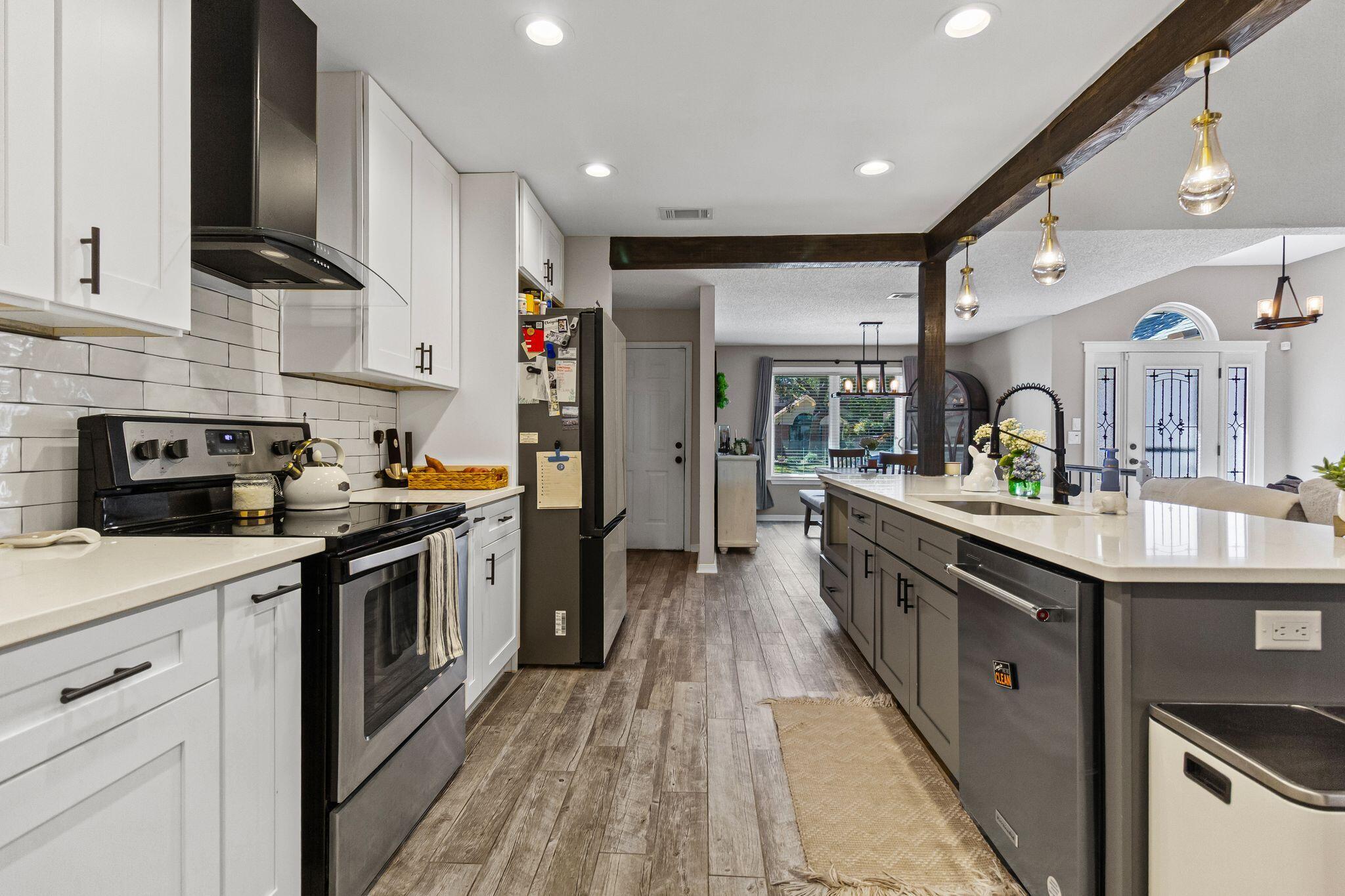 PARKWOOD PLACE AT BLUEWATER BAY - Residential