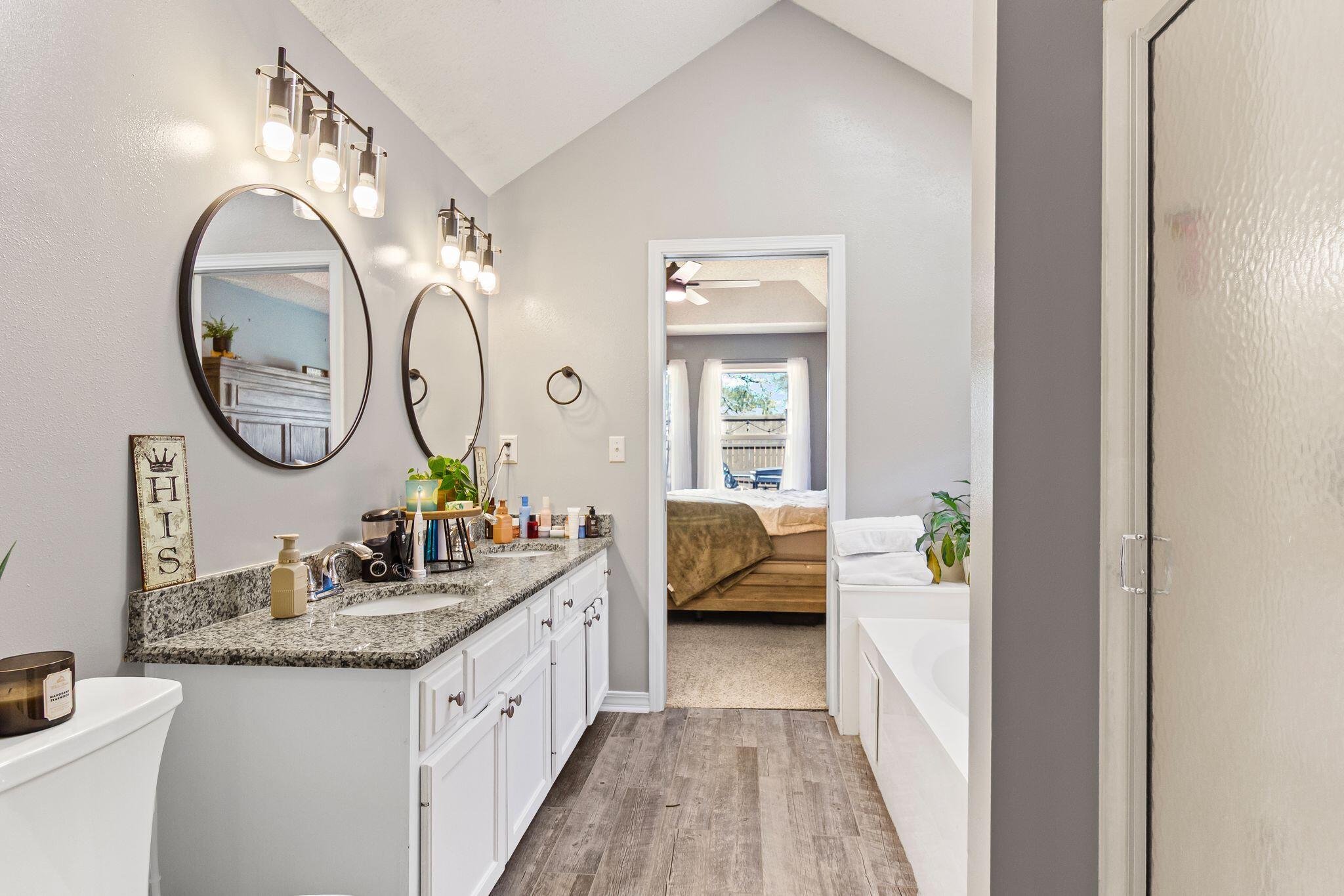 PARKWOOD PLACE AT BLUEWATER BAY - Residential