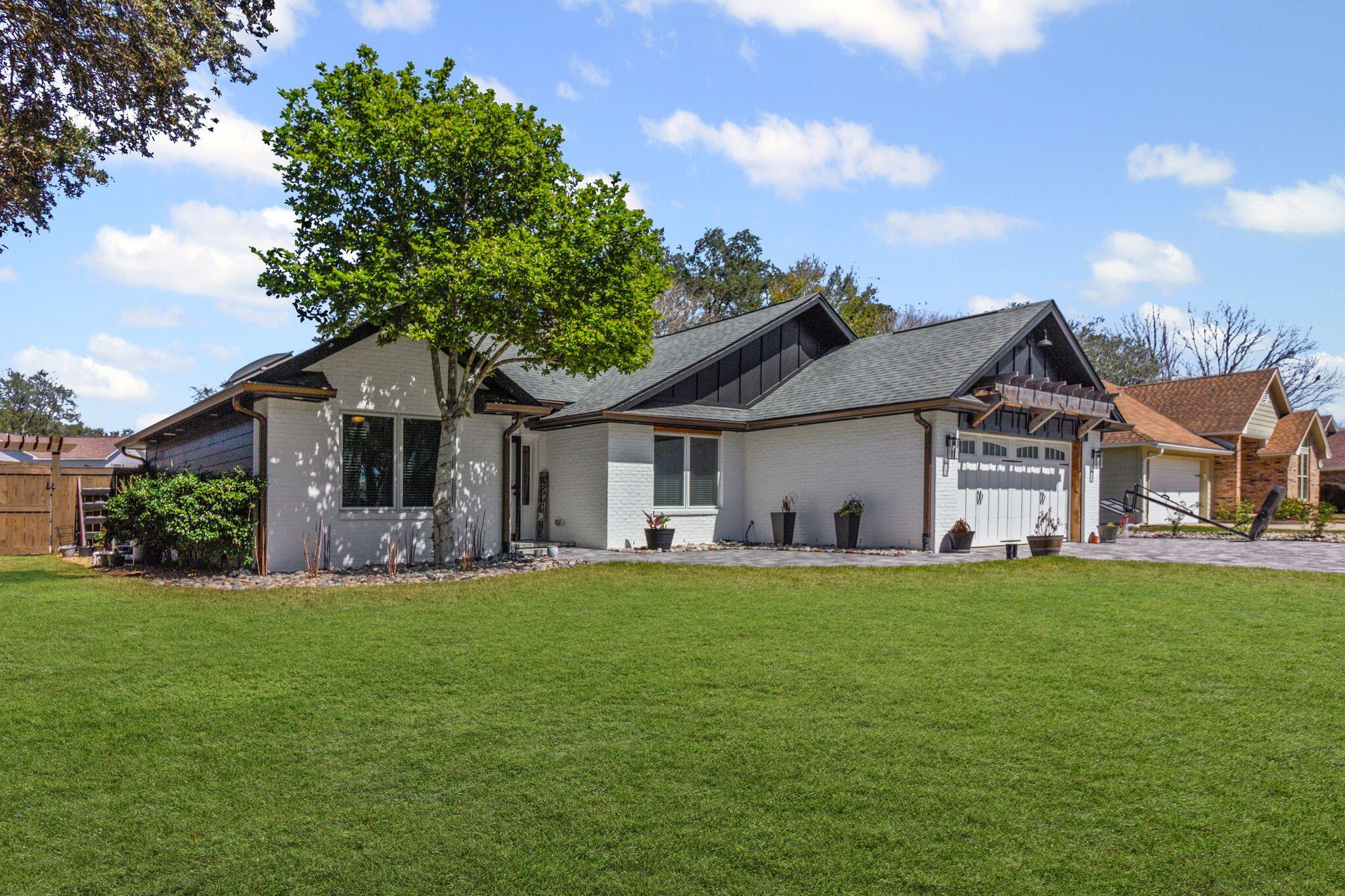 PARKWOOD PLACE AT BLUEWATER BAY - Residential