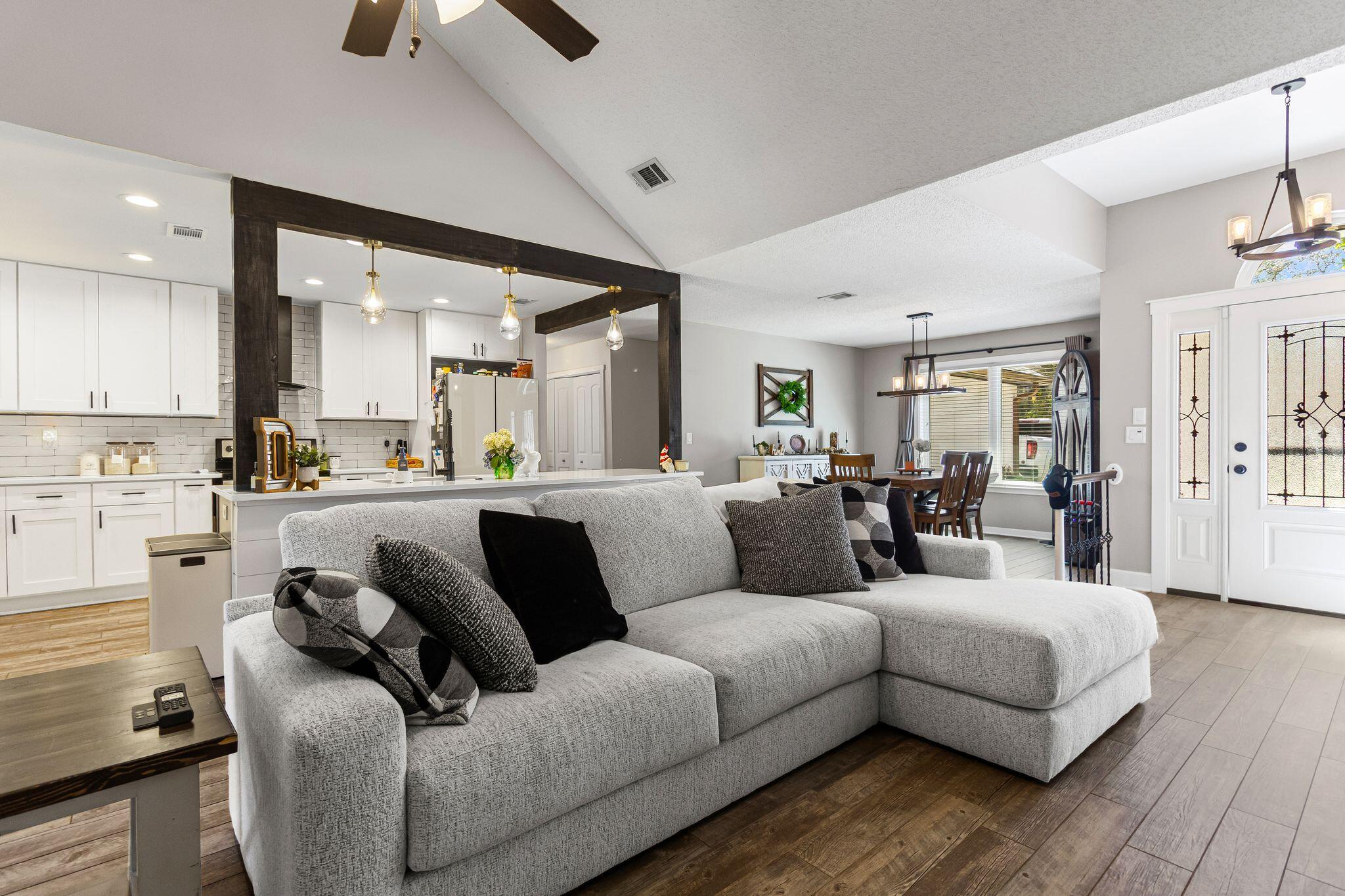 PARKWOOD PLACE AT BLUEWATER BAY - Residential