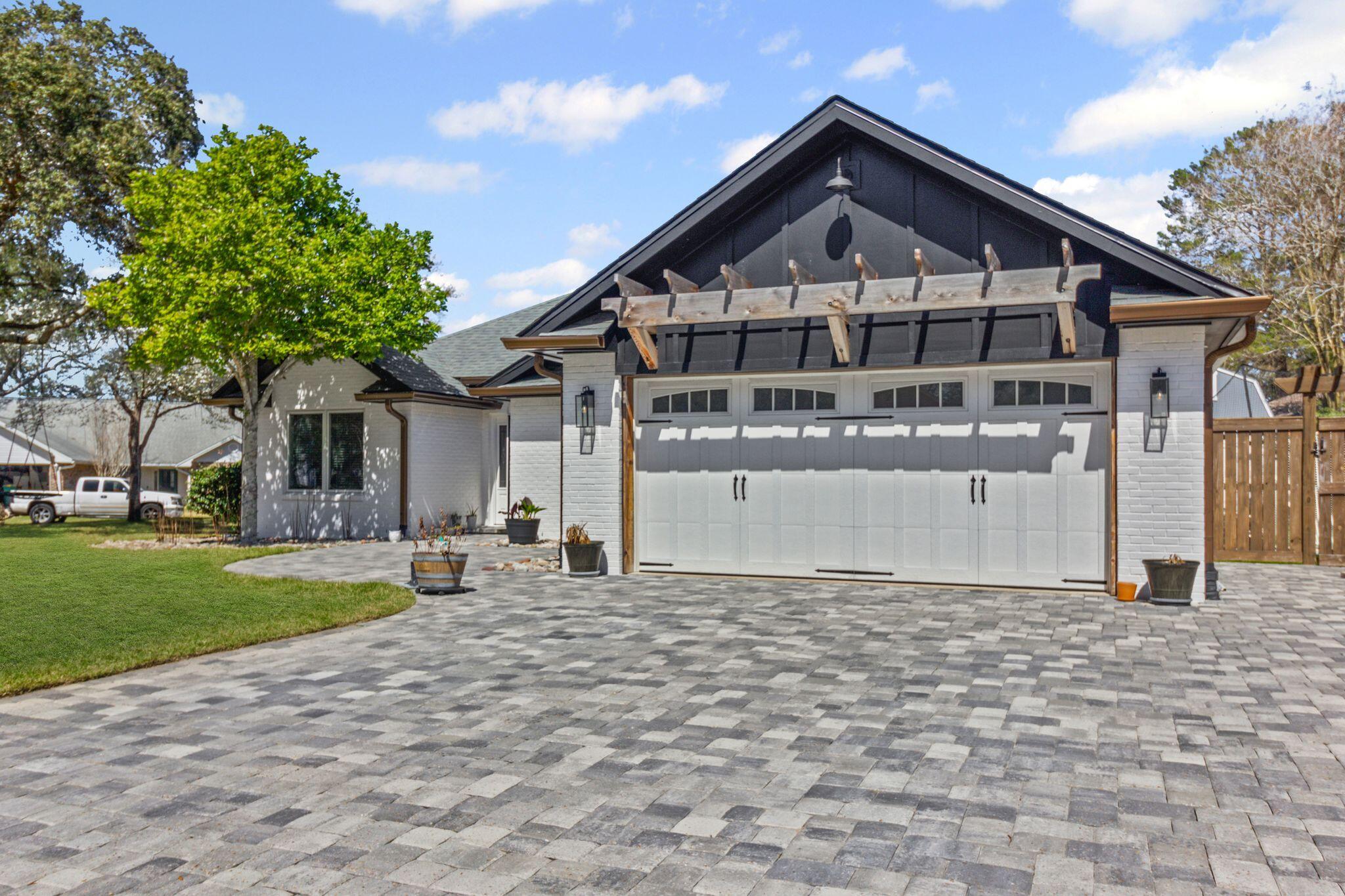 PARKWOOD PLACE AT BLUEWATER BAY - Residential