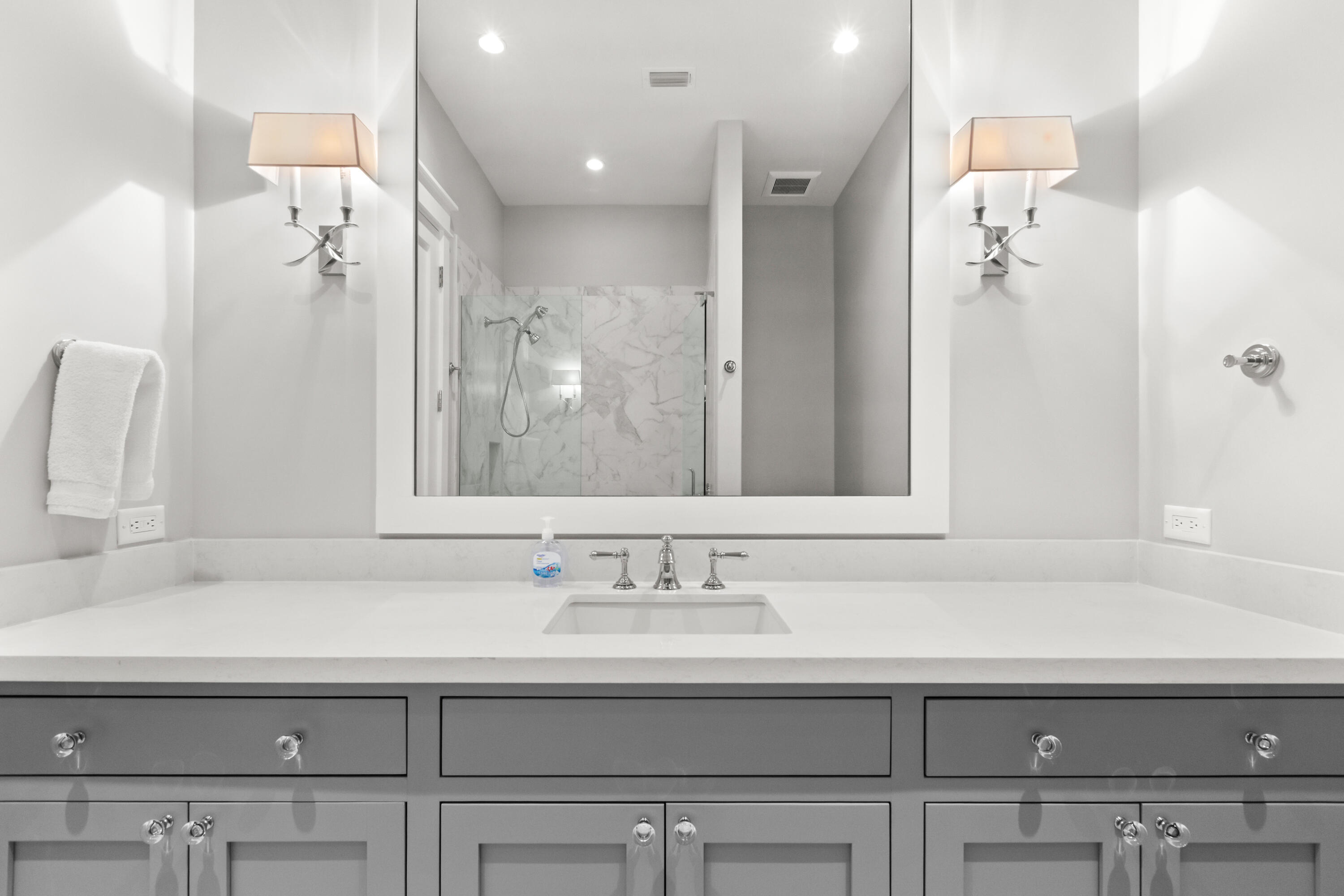 SEAGROVE VILLAGE 6TH ADD - Residential