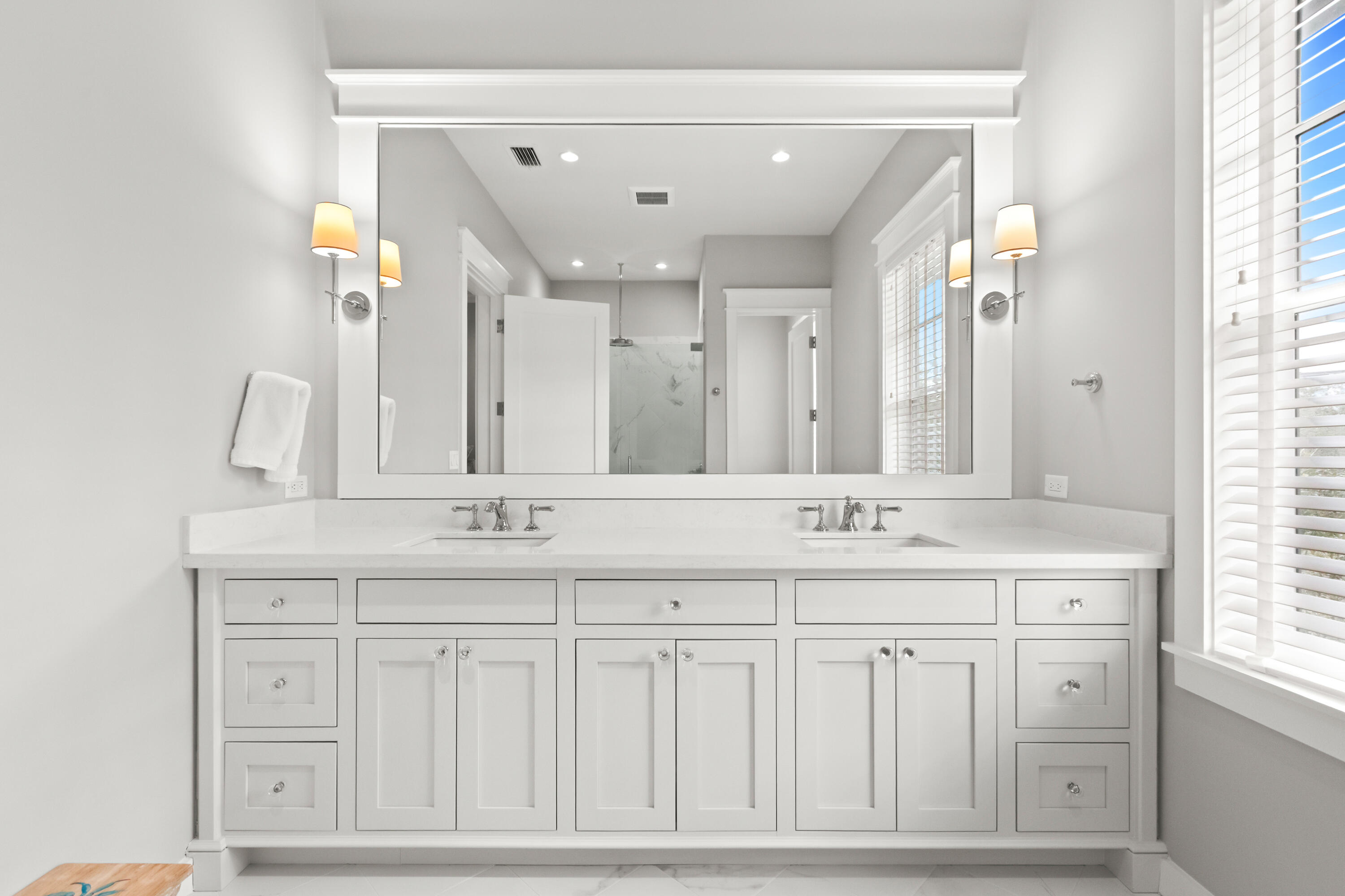 SEAGROVE VILLAGE 6TH ADD - Residential