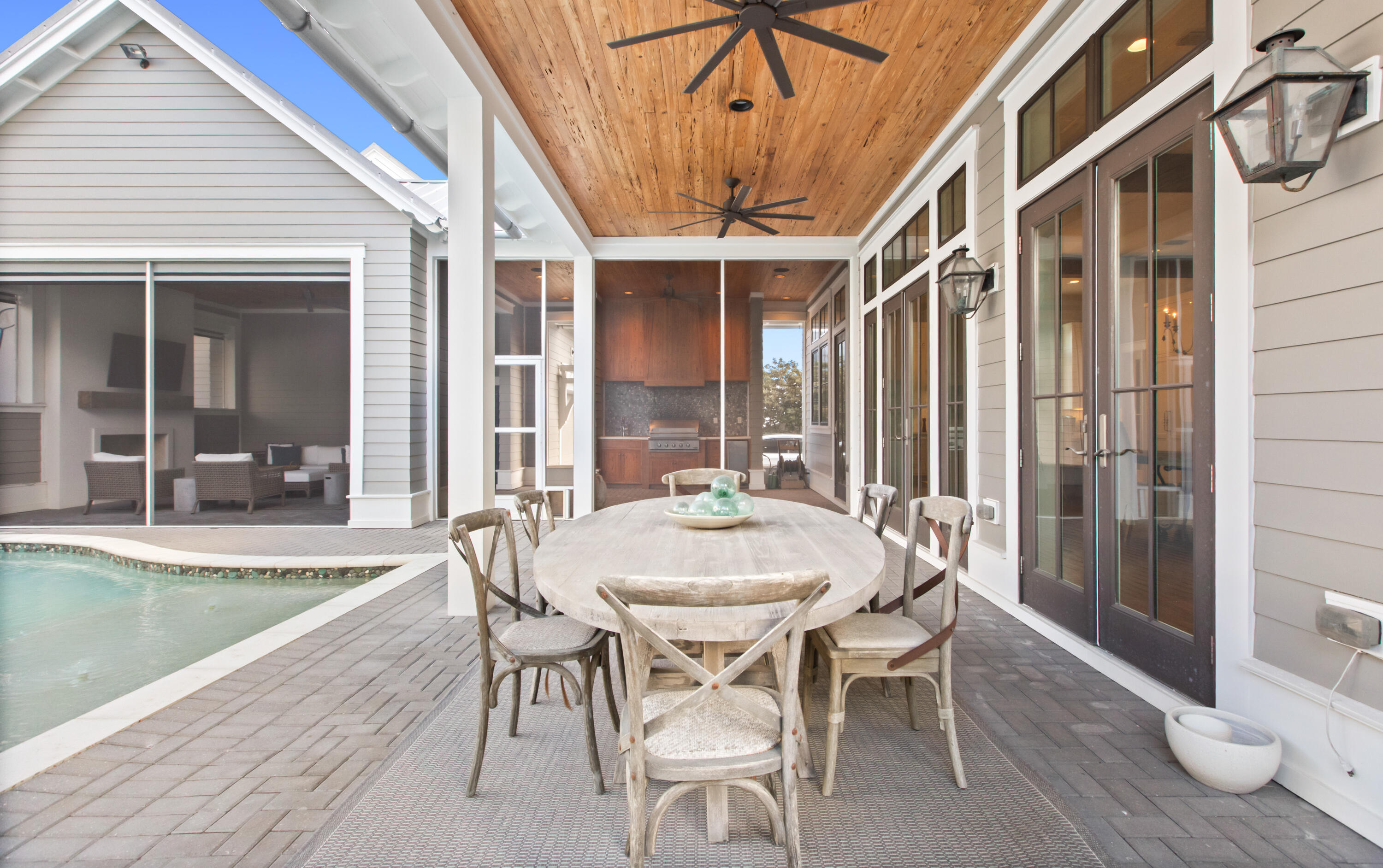 SEAGROVE VILLAGE 6TH ADD - Residential