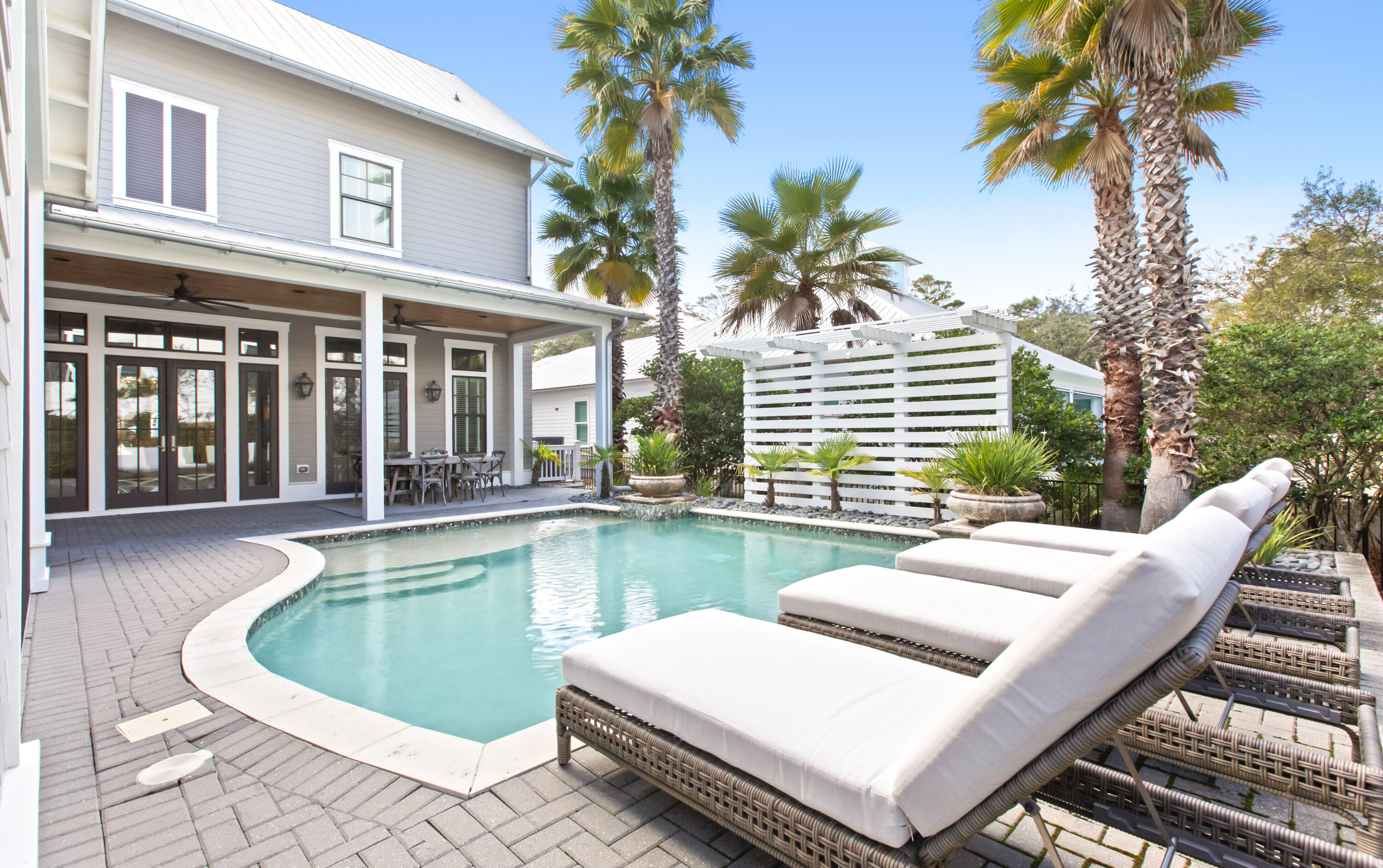 SEAGROVE VILLAGE 6TH ADD - Residential