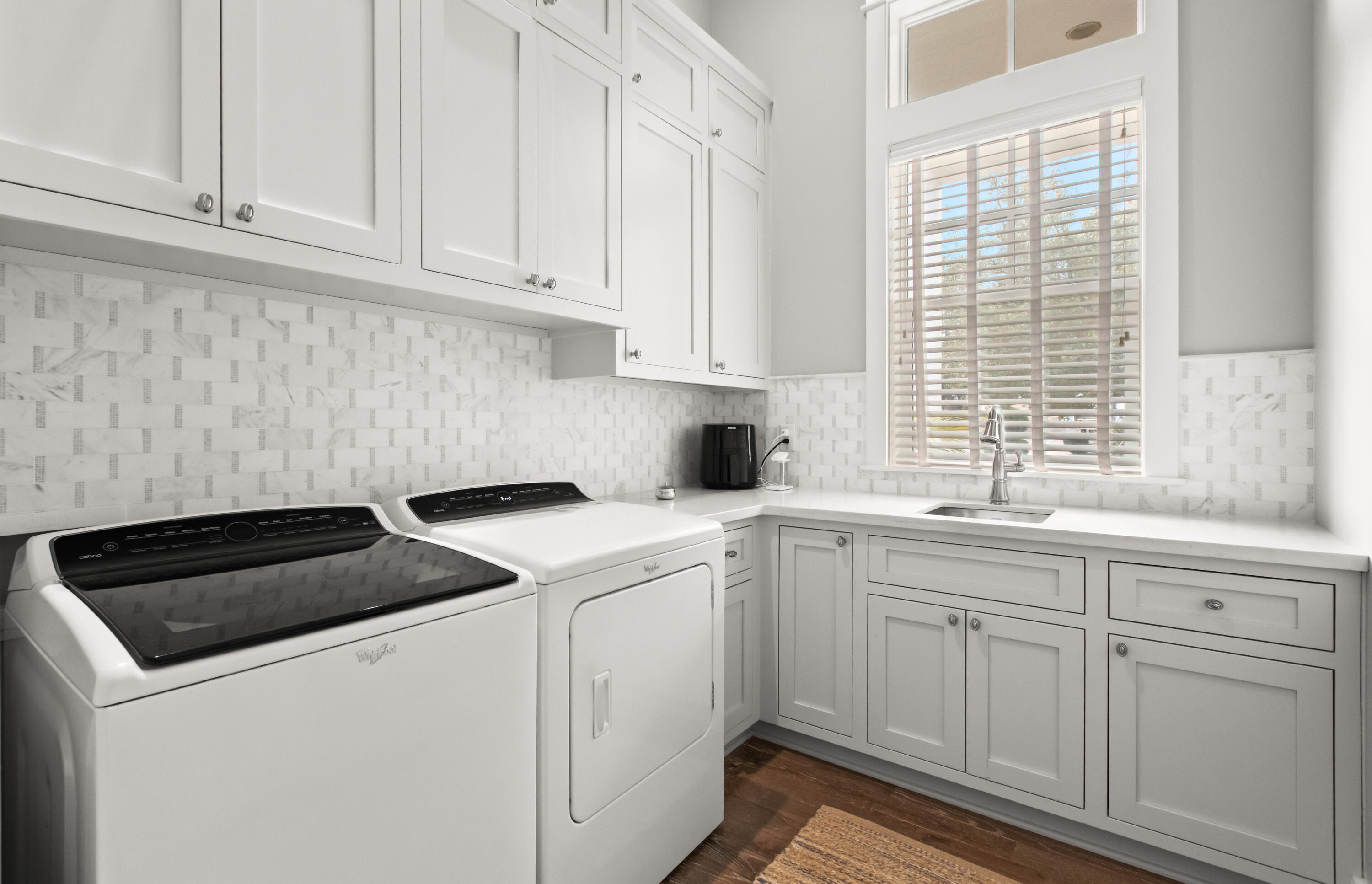 SEAGROVE VILLAGE 6TH ADD - Residential