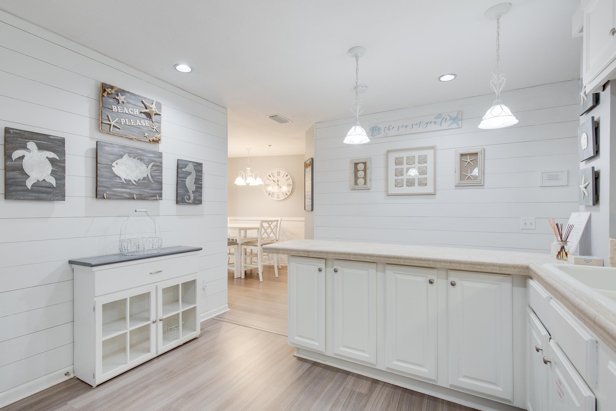 MAINSAIL CONDO PH 5 - Residential