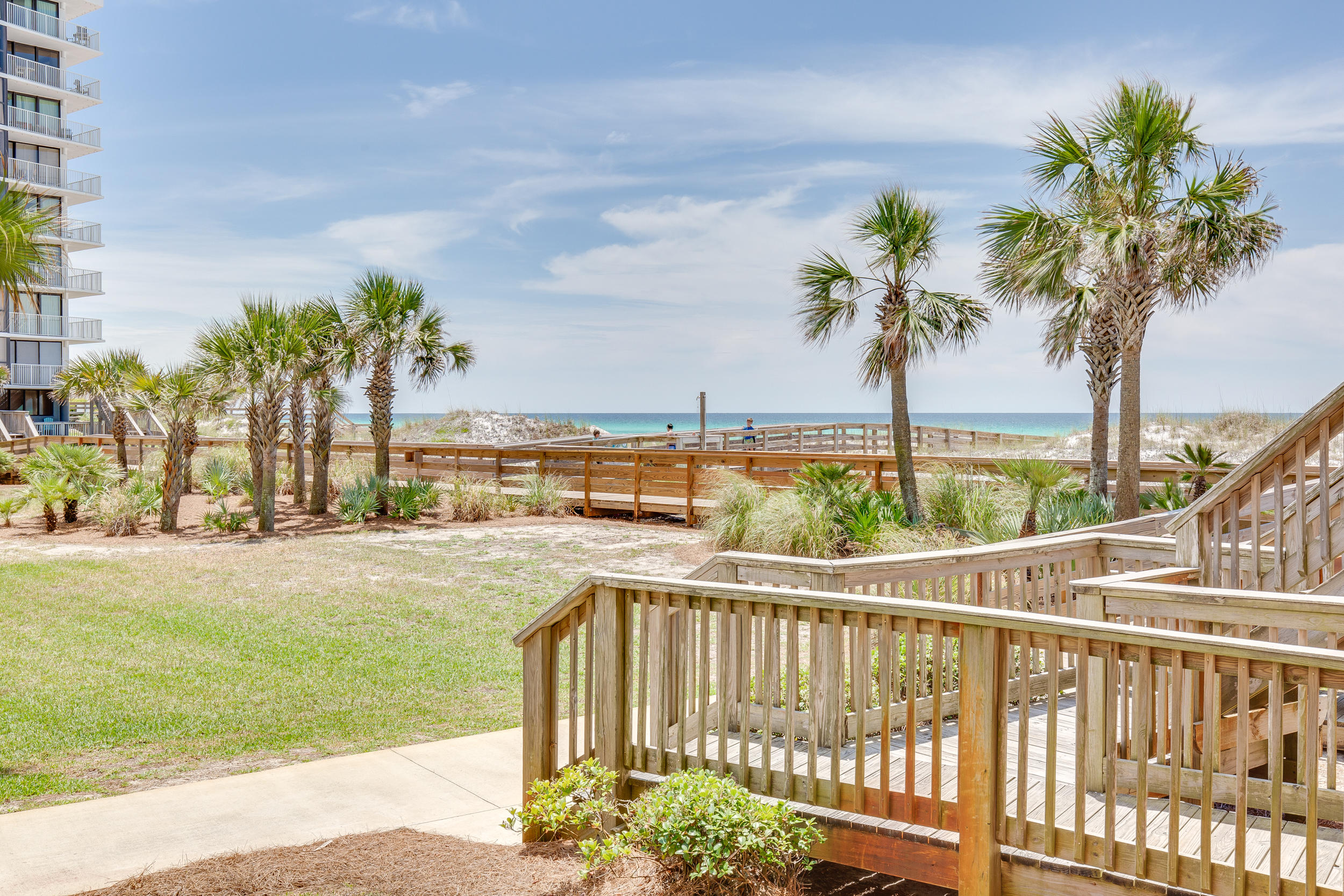 MAINSAIL CONDO PH 5 - Residential