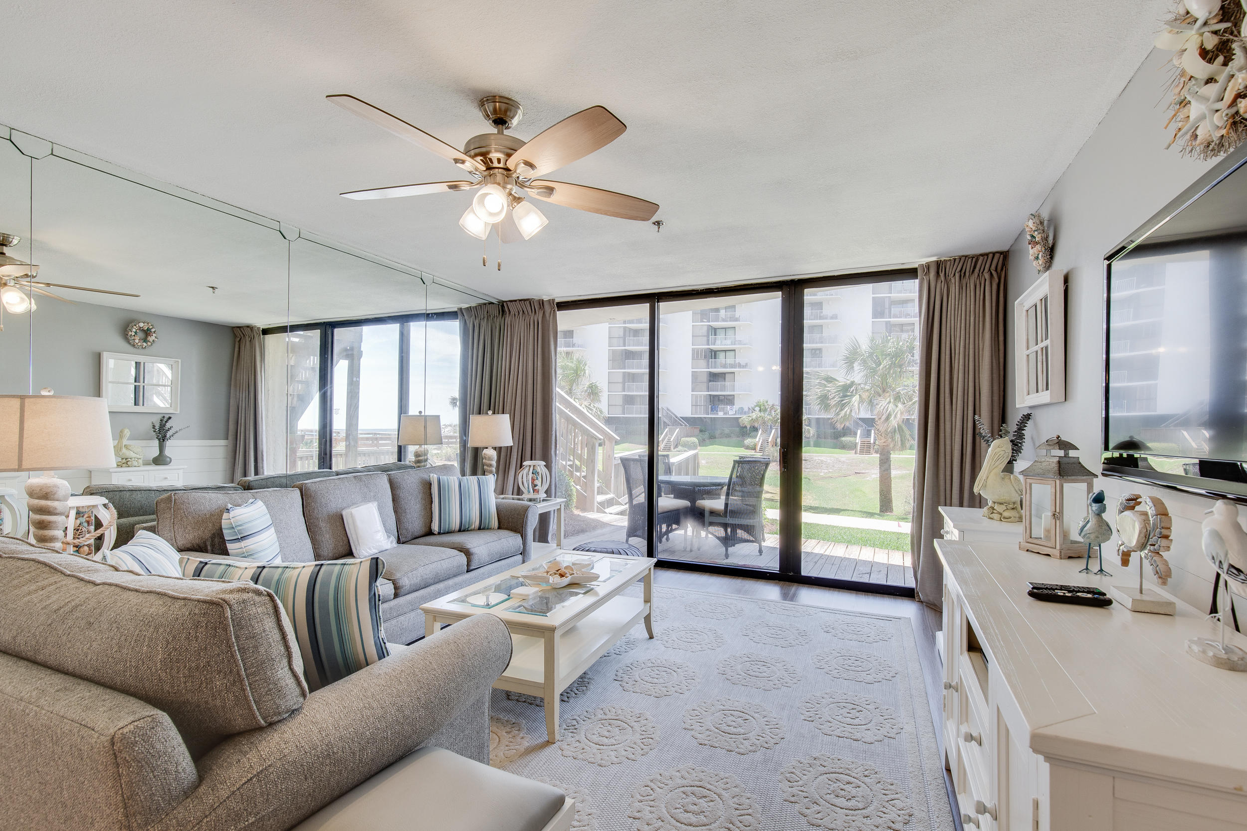 MAINSAIL CONDO PH 5 - Residential