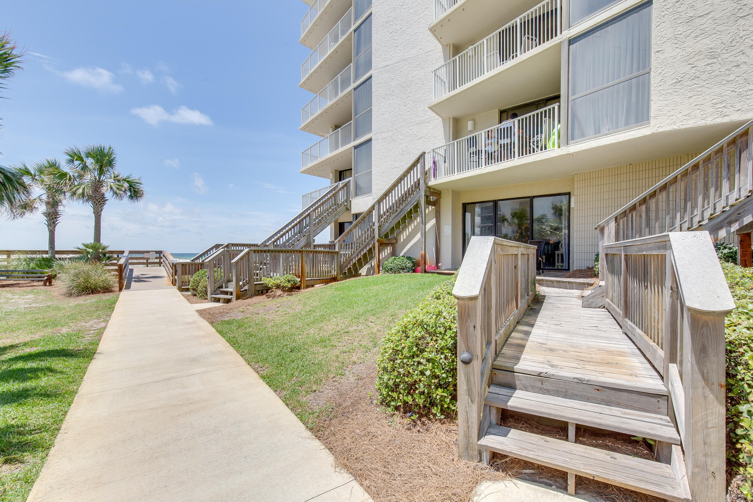 MAINSAIL CONDO PH 5 - Residential