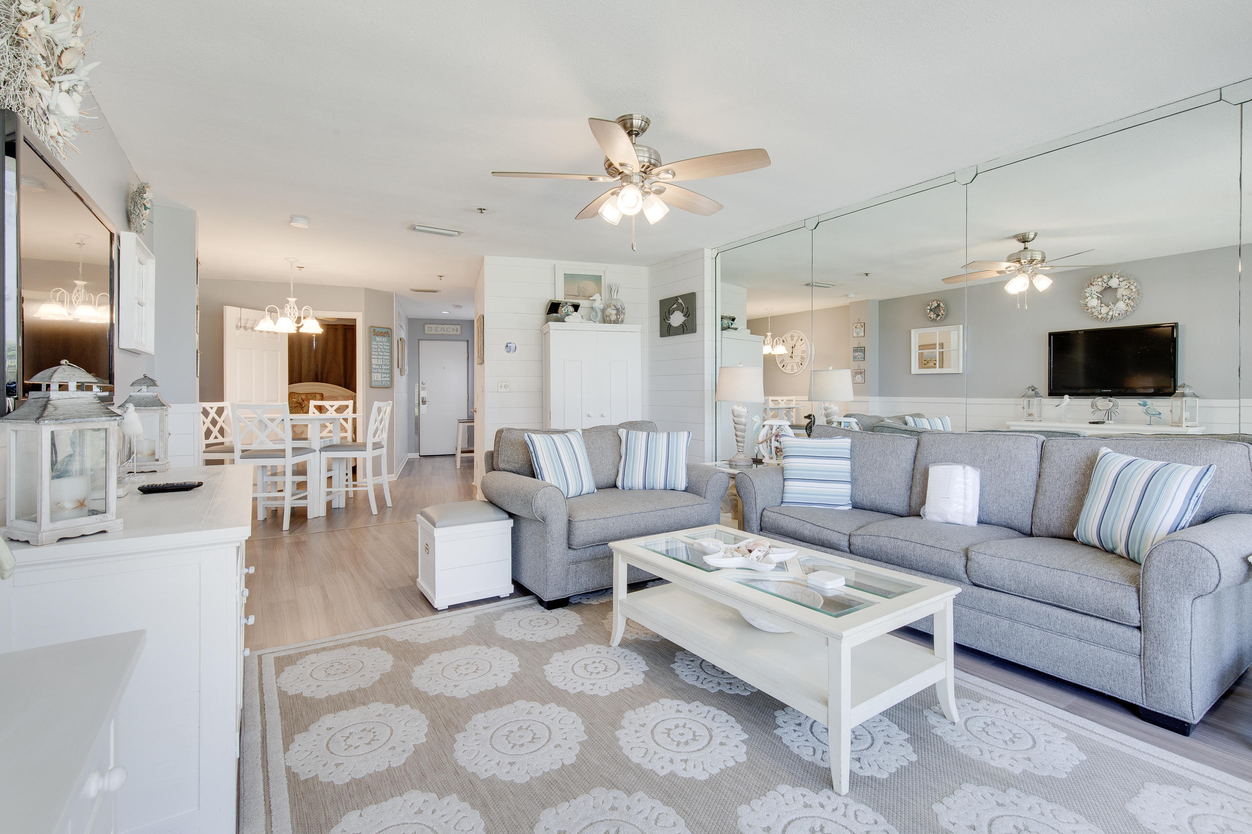 MAINSAIL CONDO PH 5 - Residential