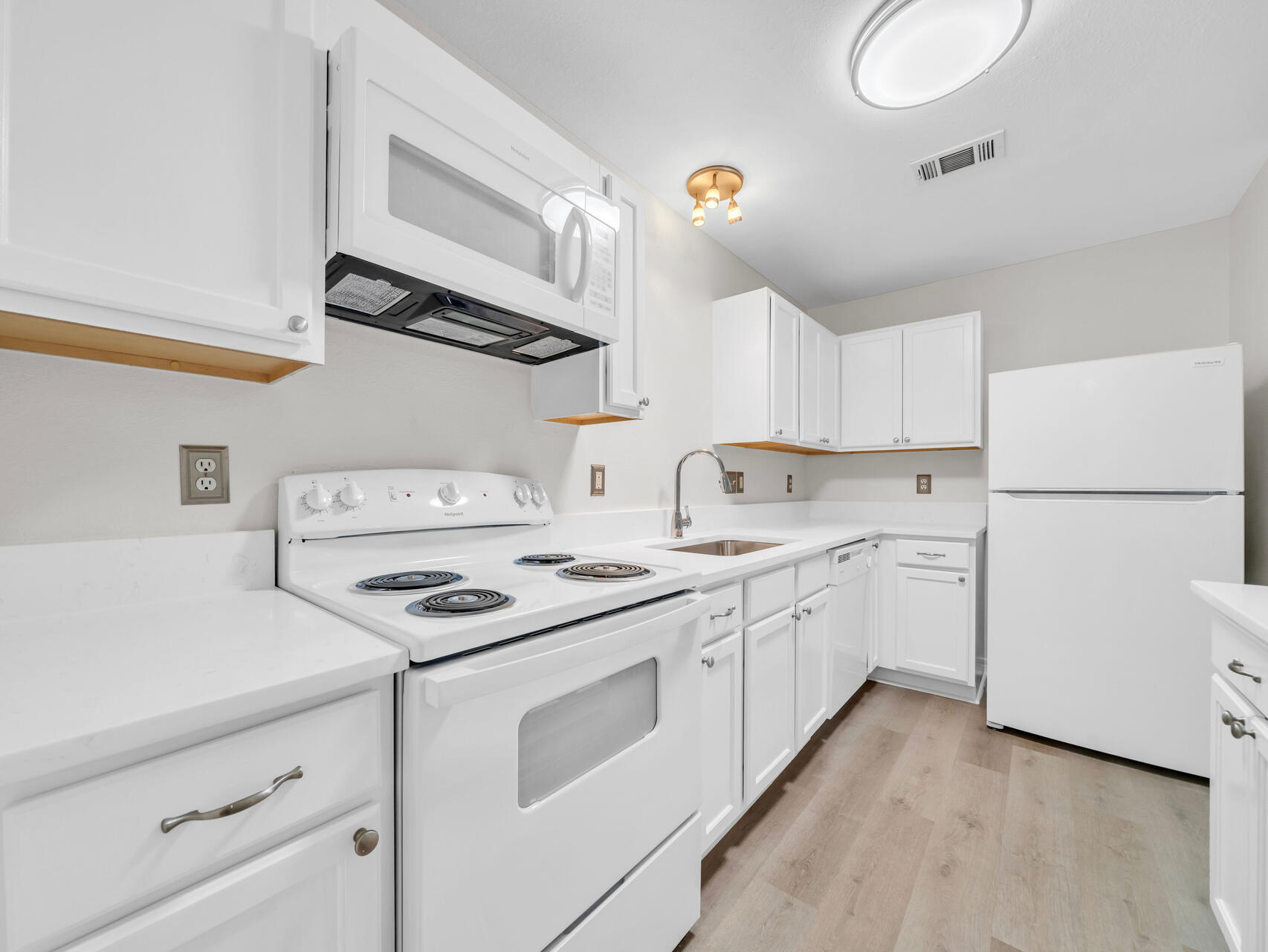 SHADY OAKS - Residential