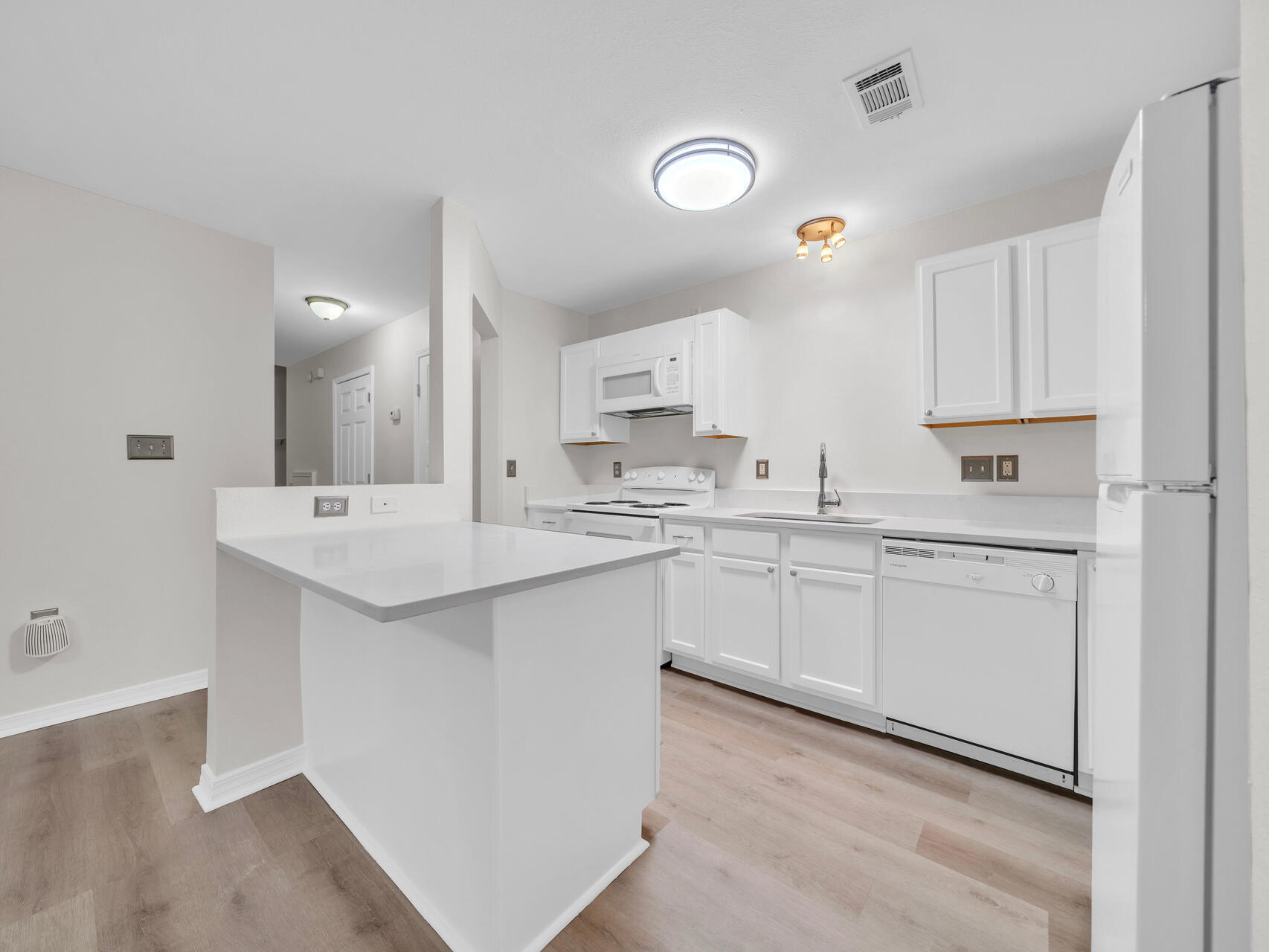 SHADY OAKS - Residential