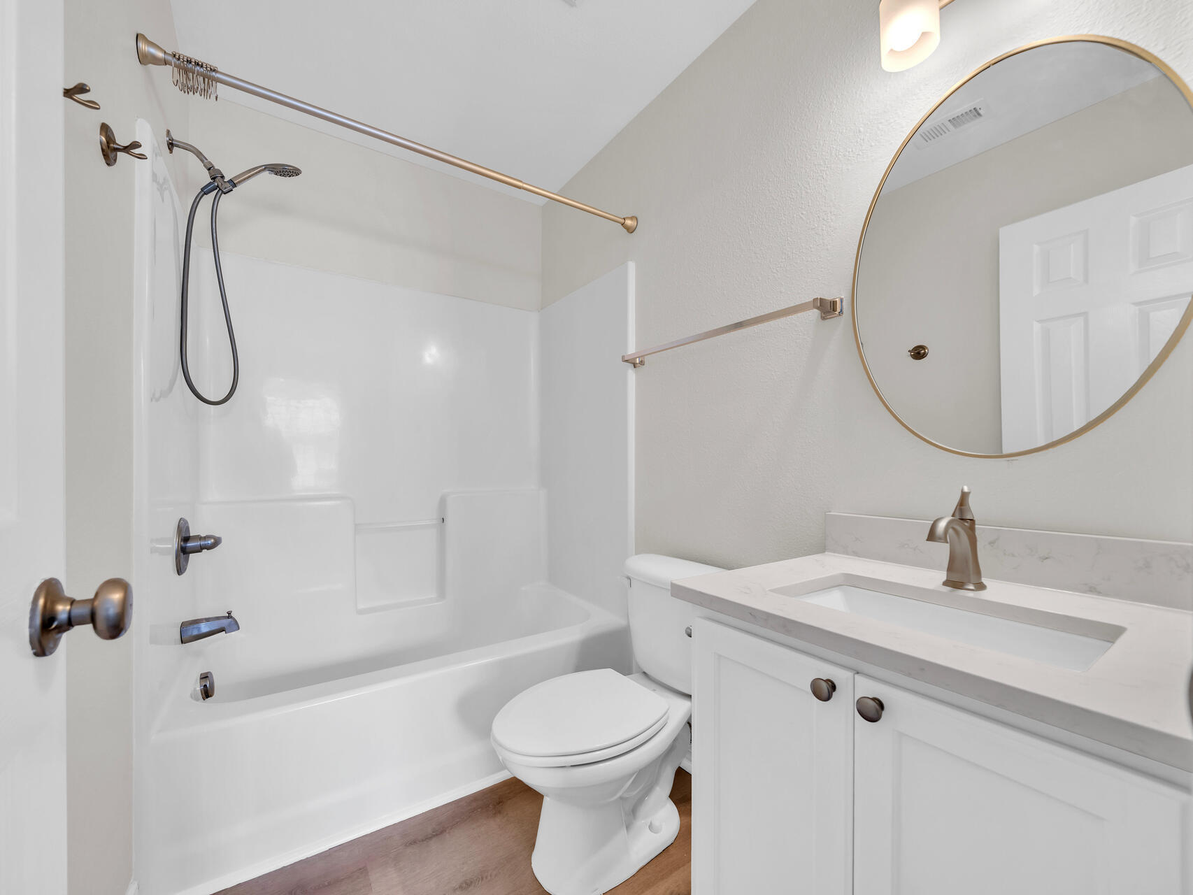 SHADY OAKS - Residential