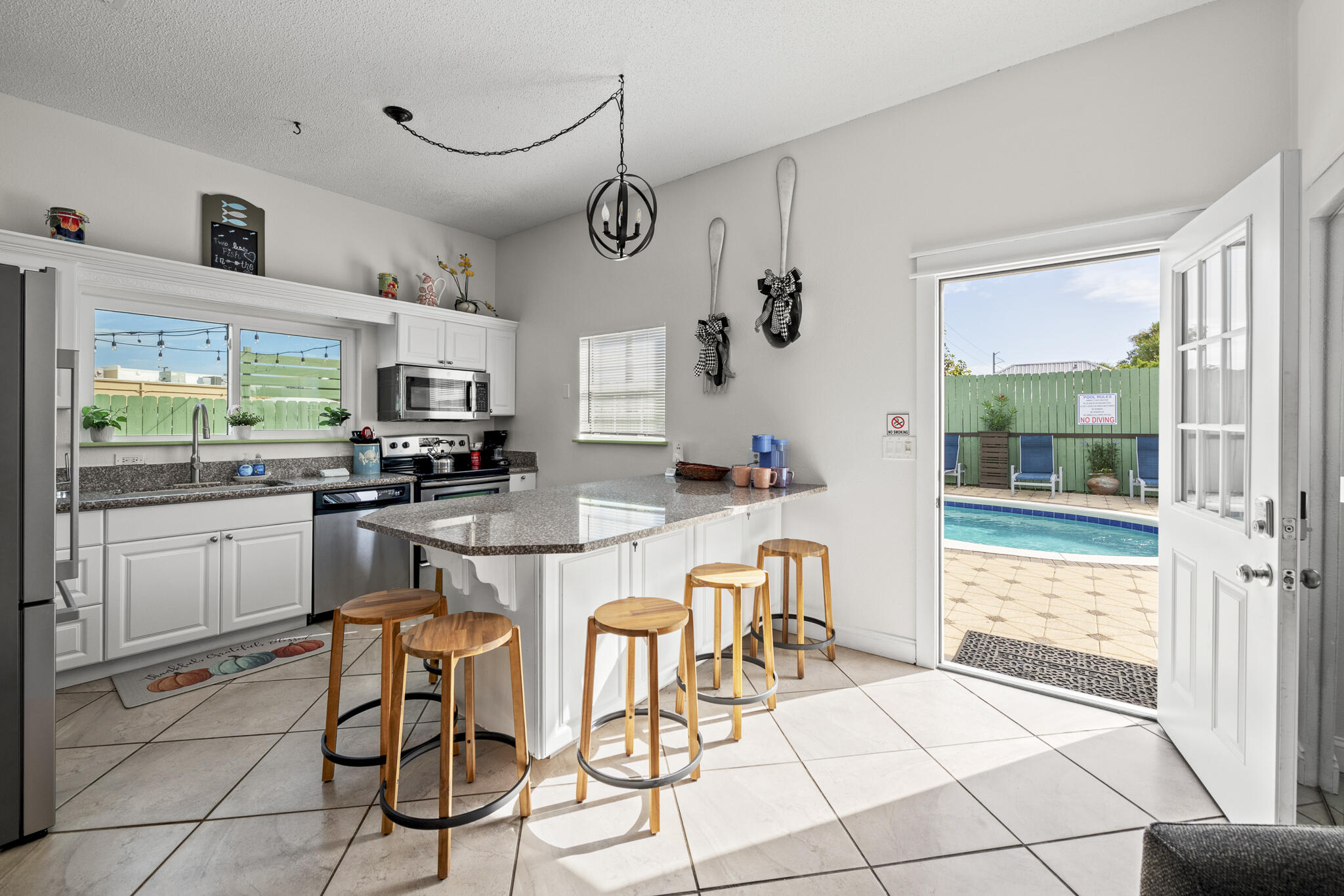 CRYSTAL BEACH - Residential