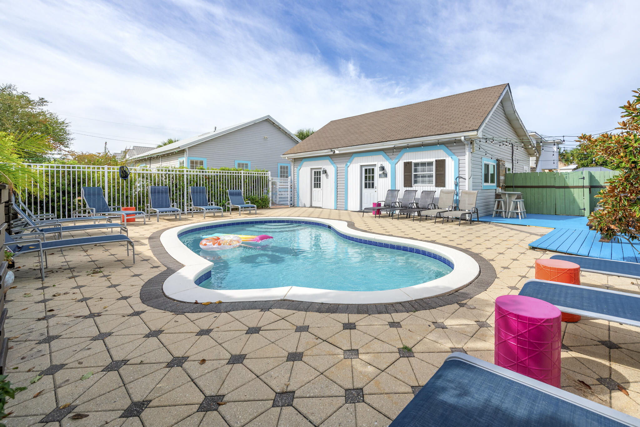 CRYSTAL BEACH - Residential