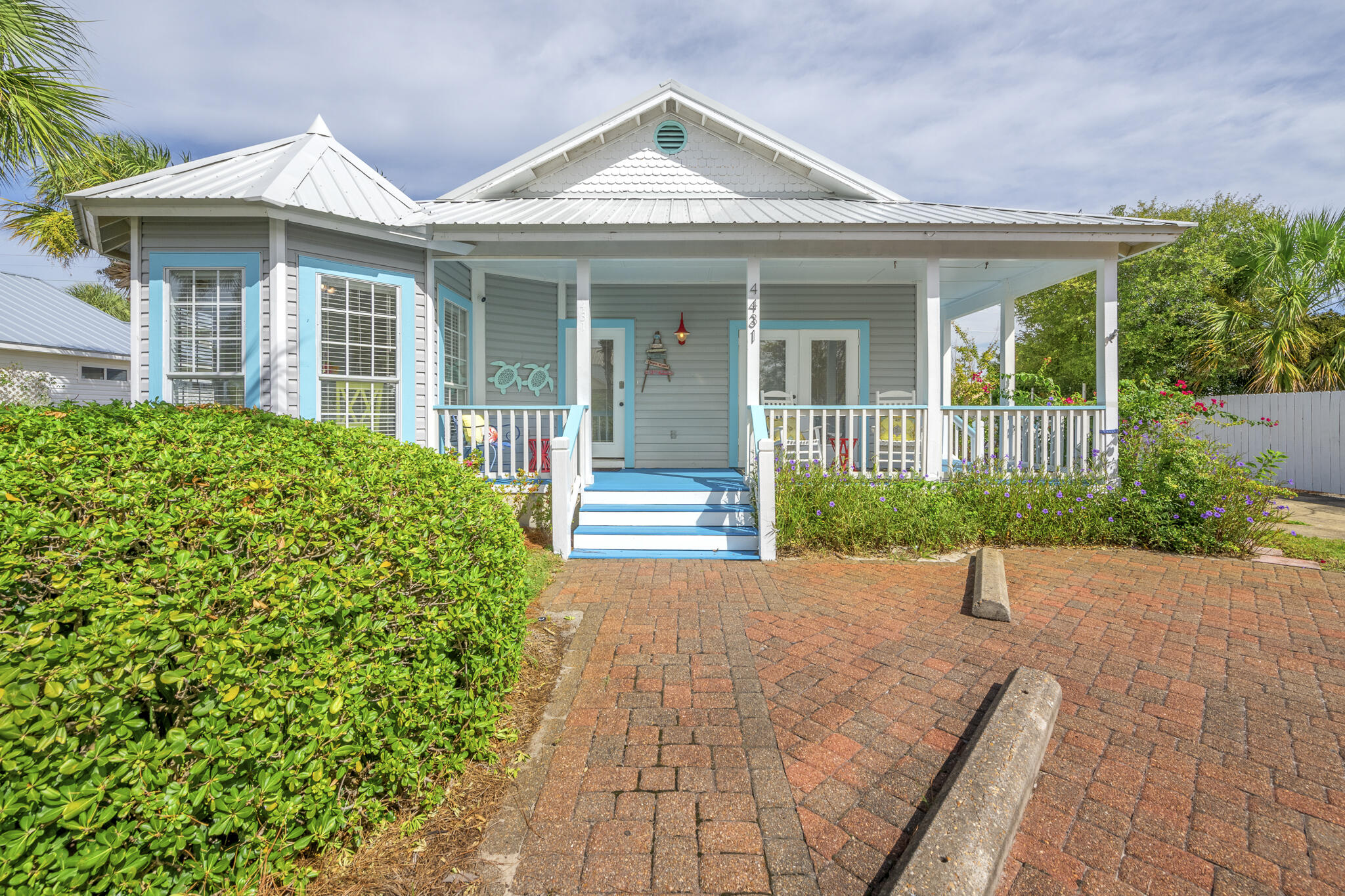 CRYSTAL BEACH - Residential