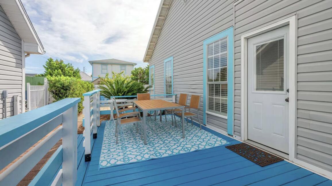 CRYSTAL BEACH - Residential
