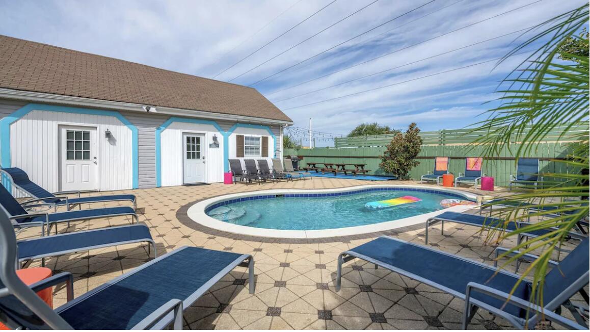 CRYSTAL BEACH - Residential