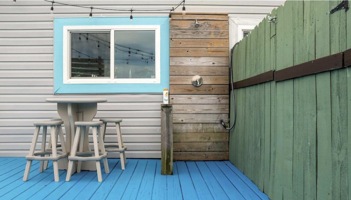 CRYSTAL BEACH - Residential