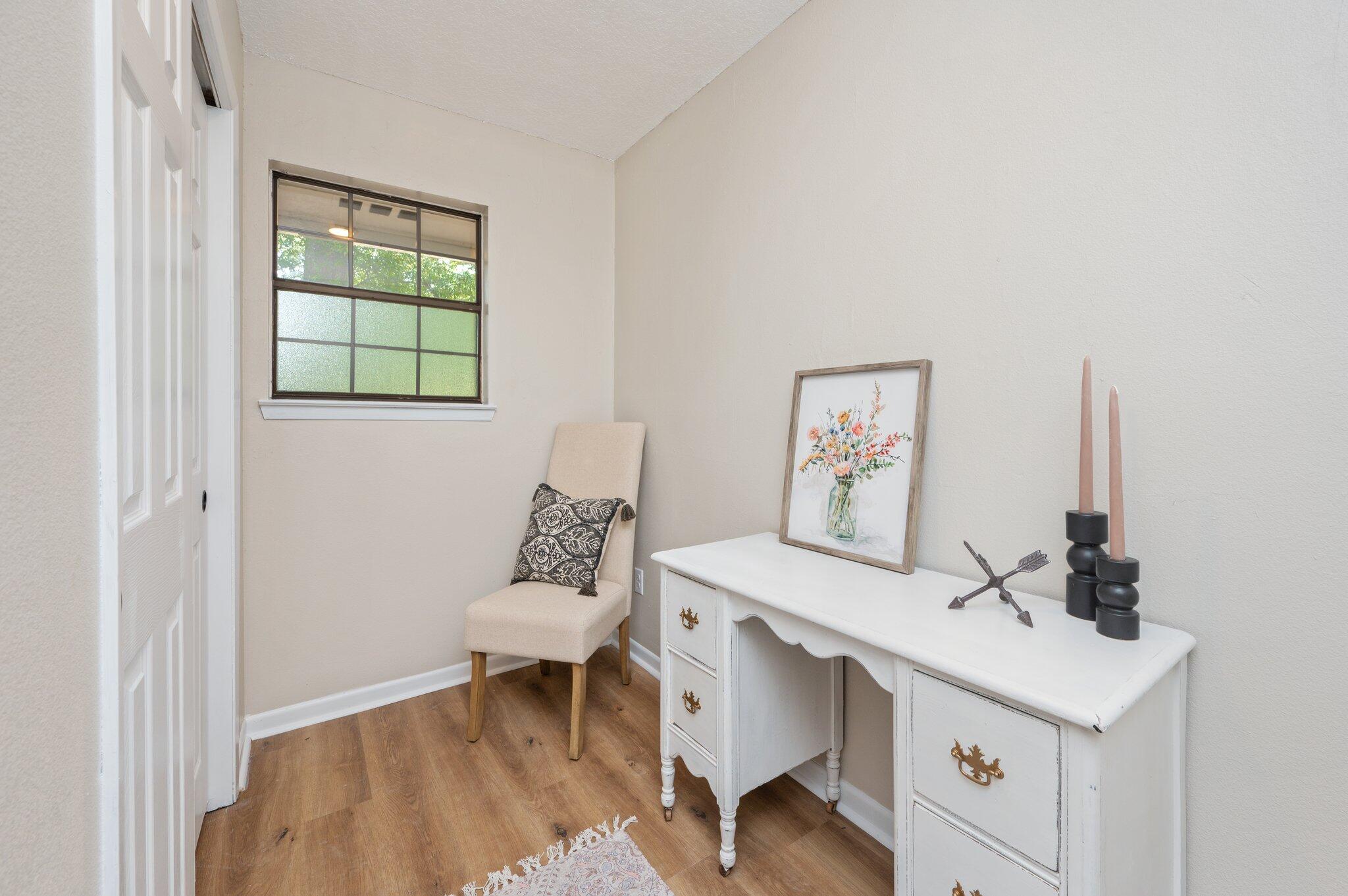 HOLLY HILLS - Residential