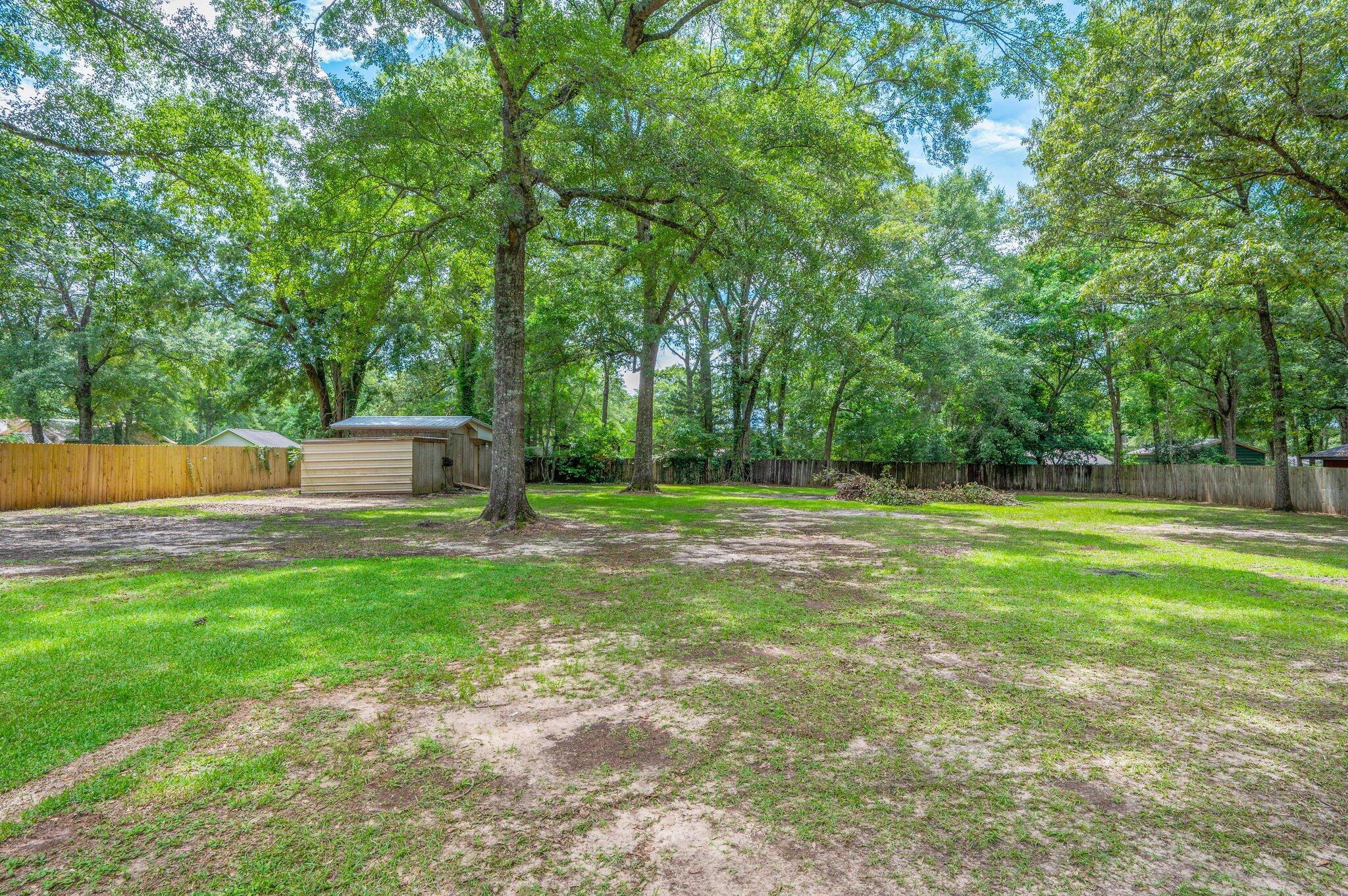 HOLLY HILLS - Residential