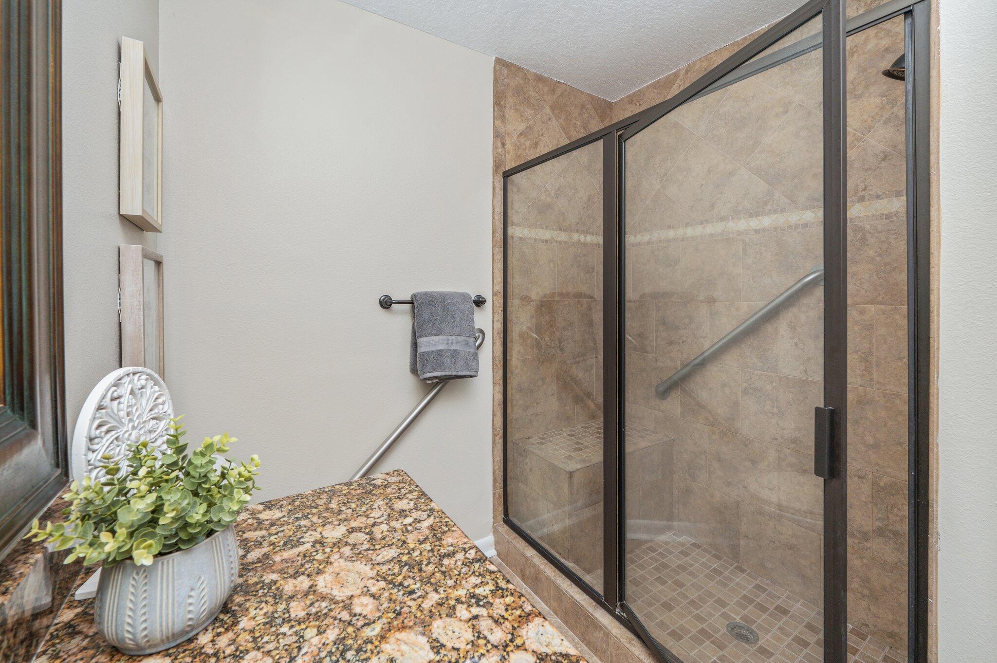 HOLLY HILLS - Residential