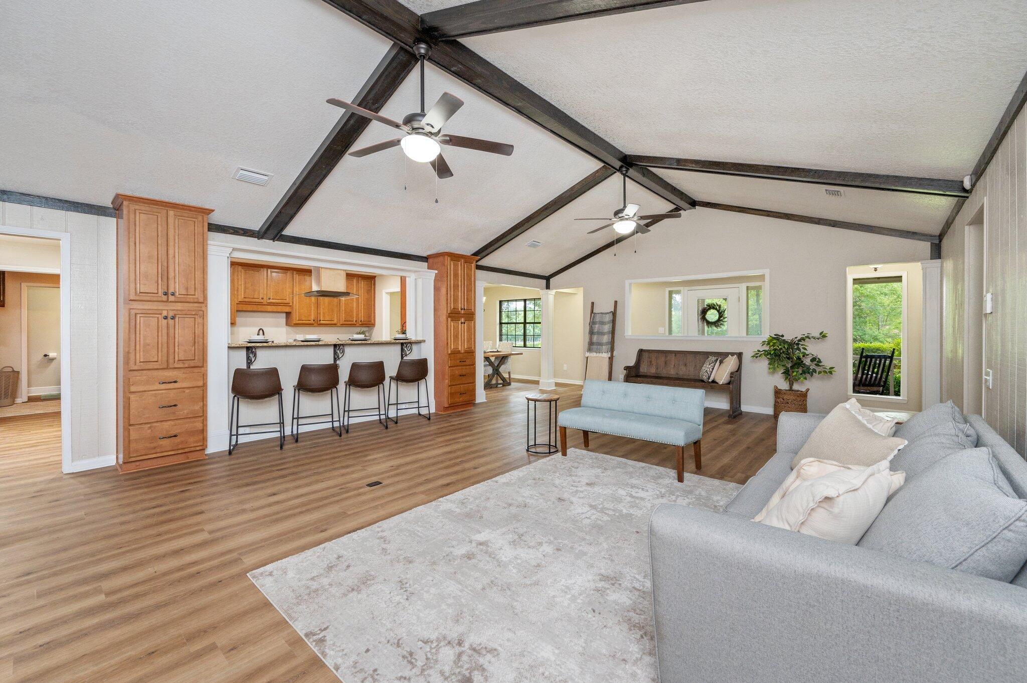 HOLLY HILLS - Residential