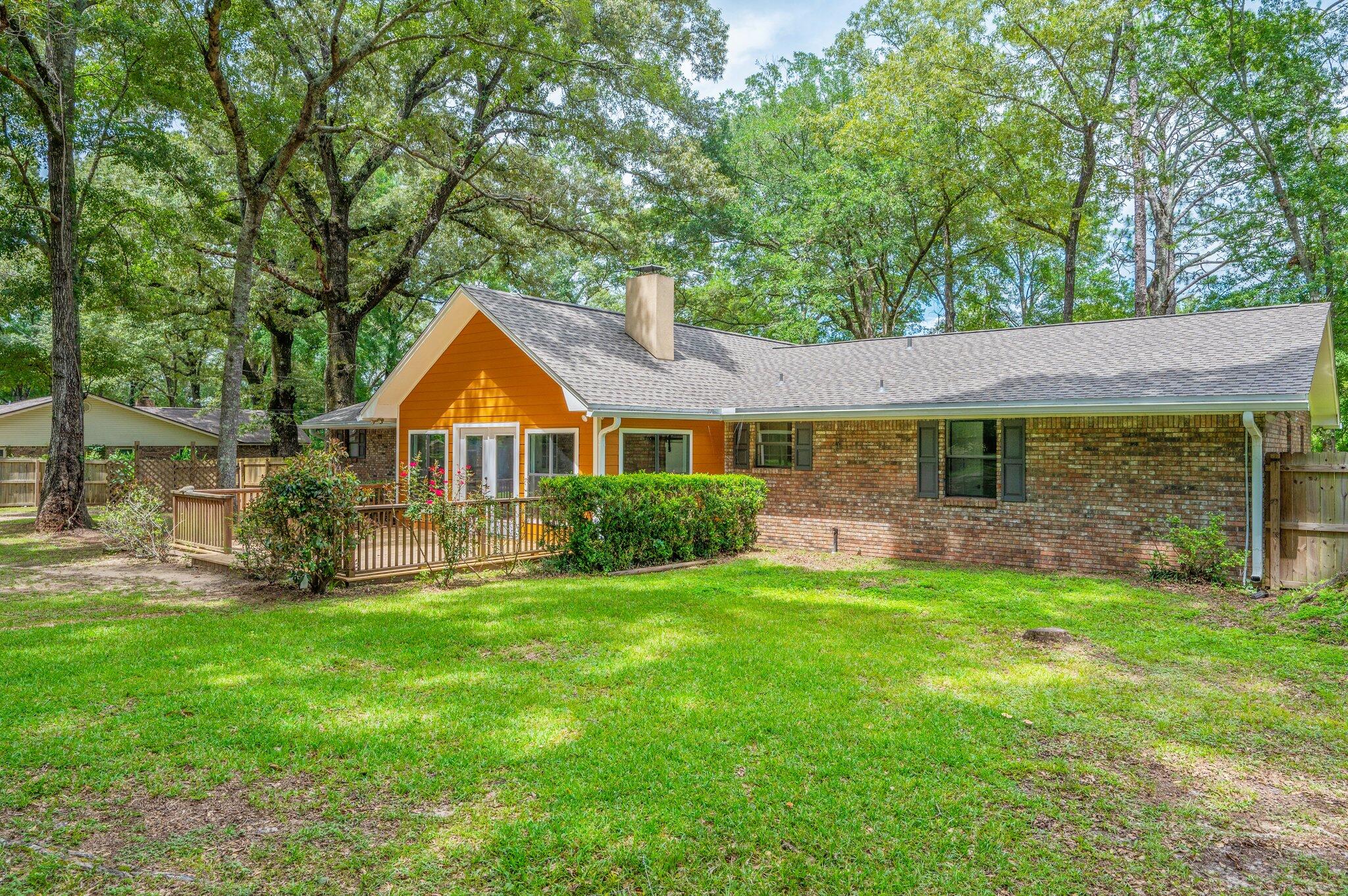 HOLLY HILLS - Residential