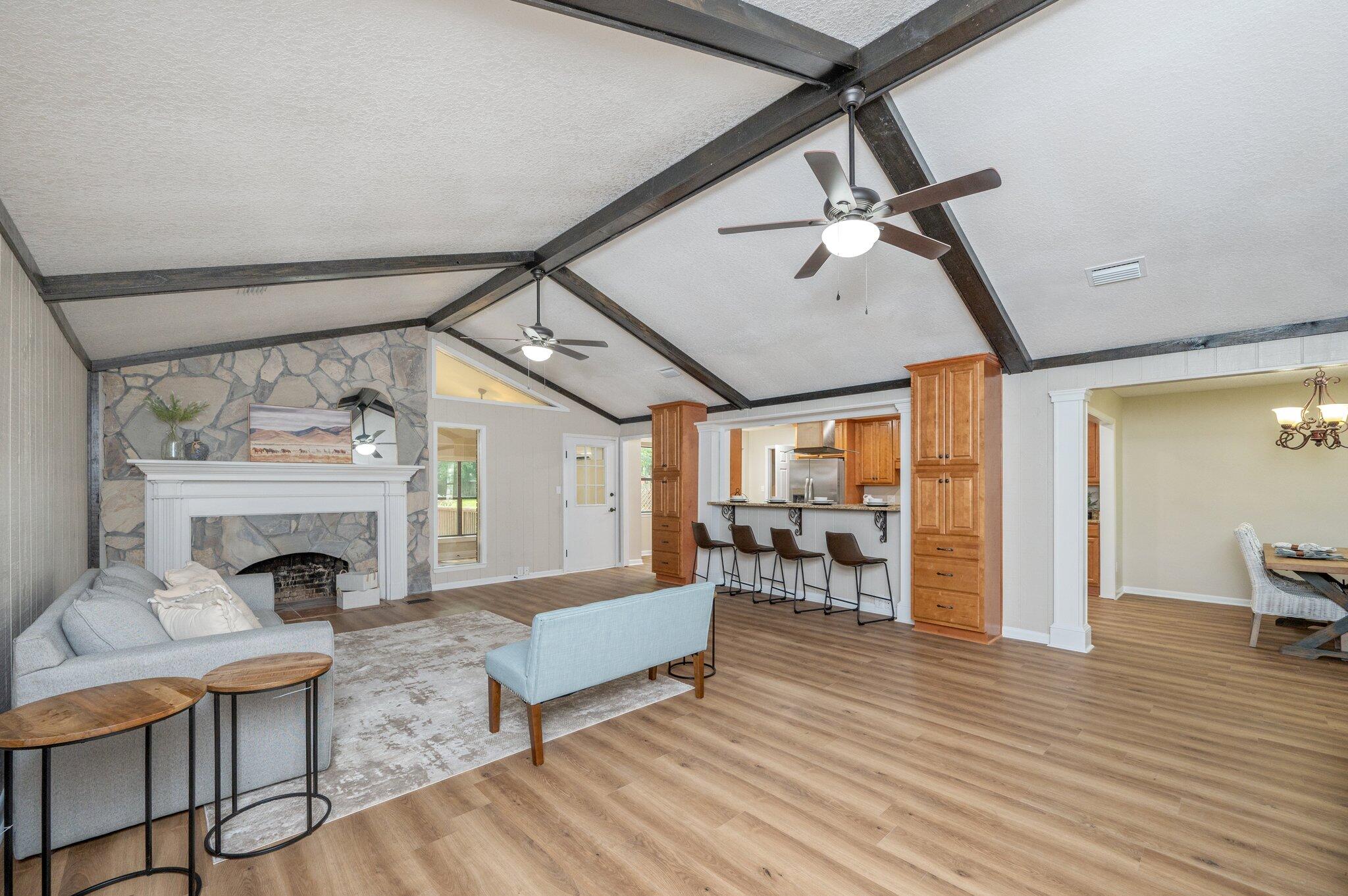HOLLY HILLS - Residential