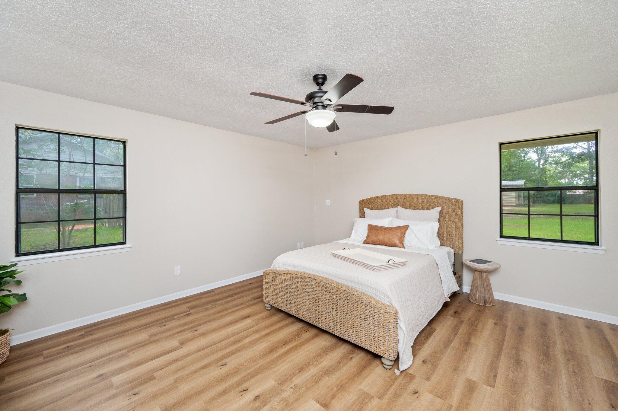 HOLLY HILLS - Residential